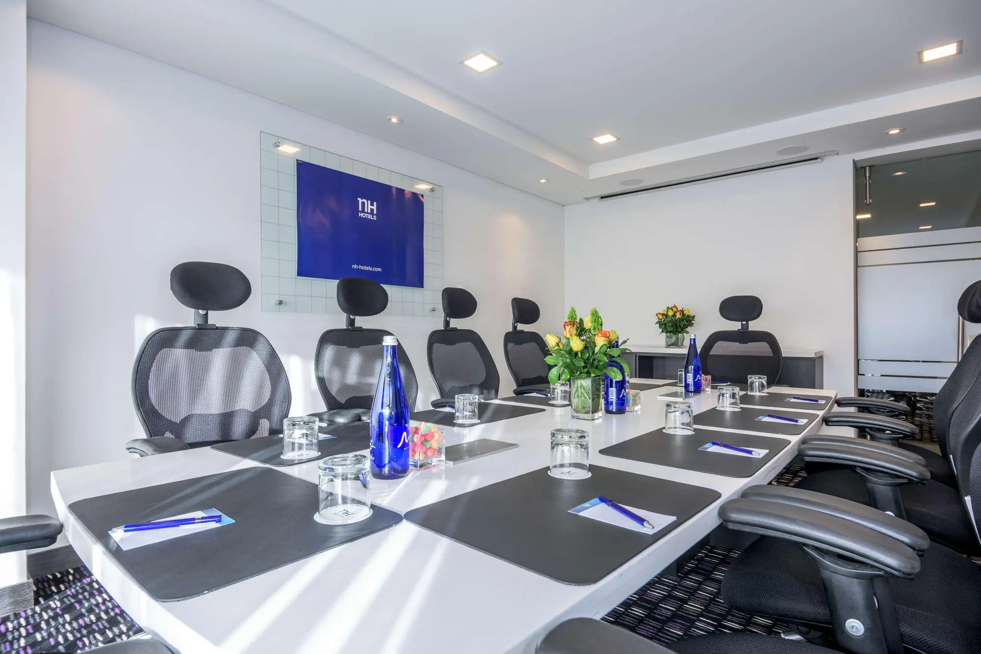 NH Bogotá Urban 26 Royal, Conferences