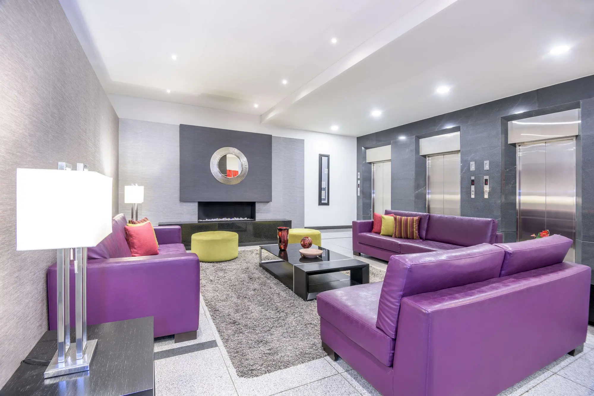 NH Bogotá Urban 26 Royal, Lobby