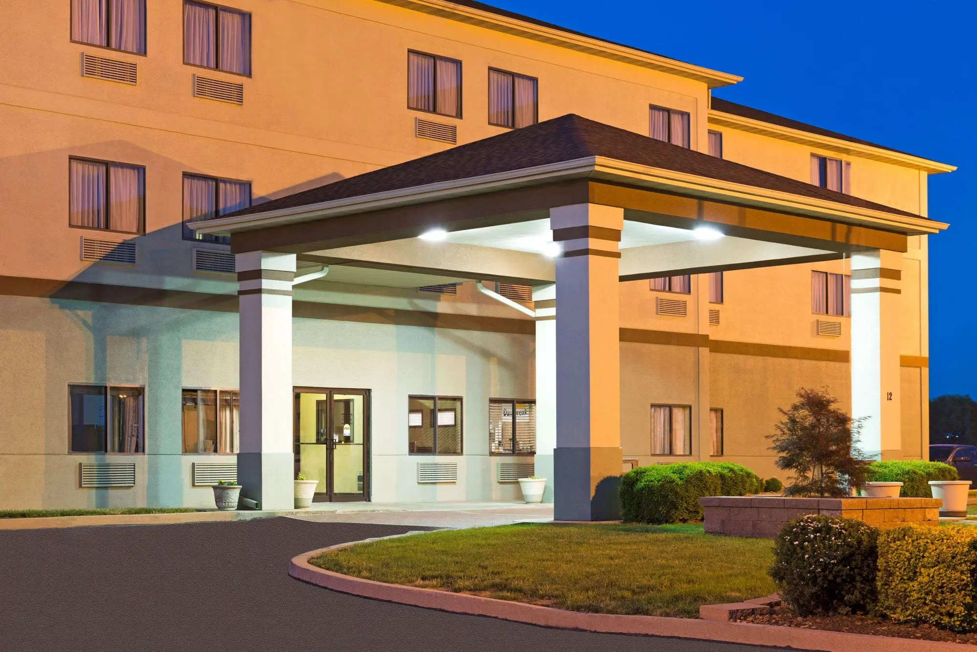 Days Inn by Wyndham Collinsville, General view