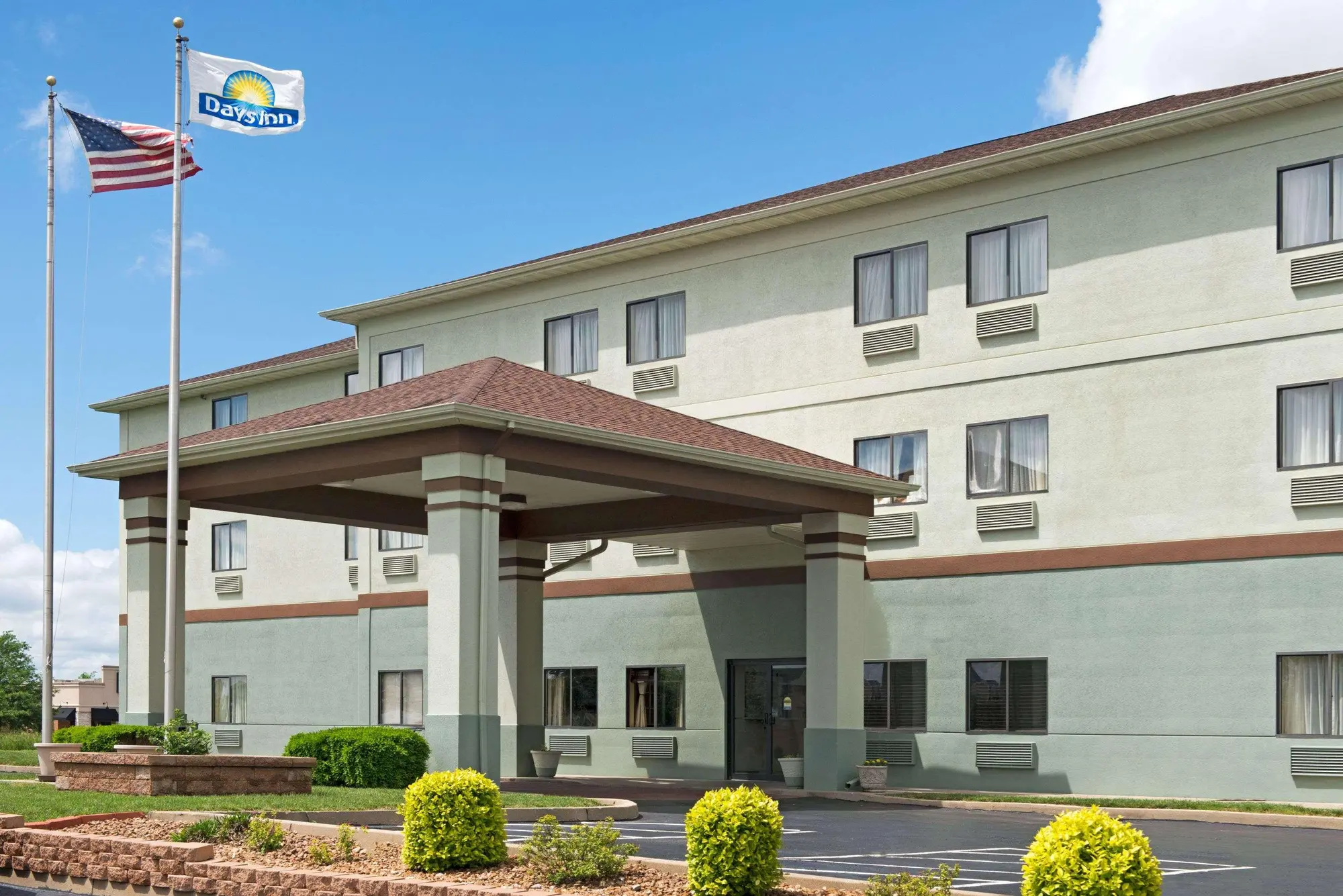 Days Inn by Wyndham Collinsville, General view