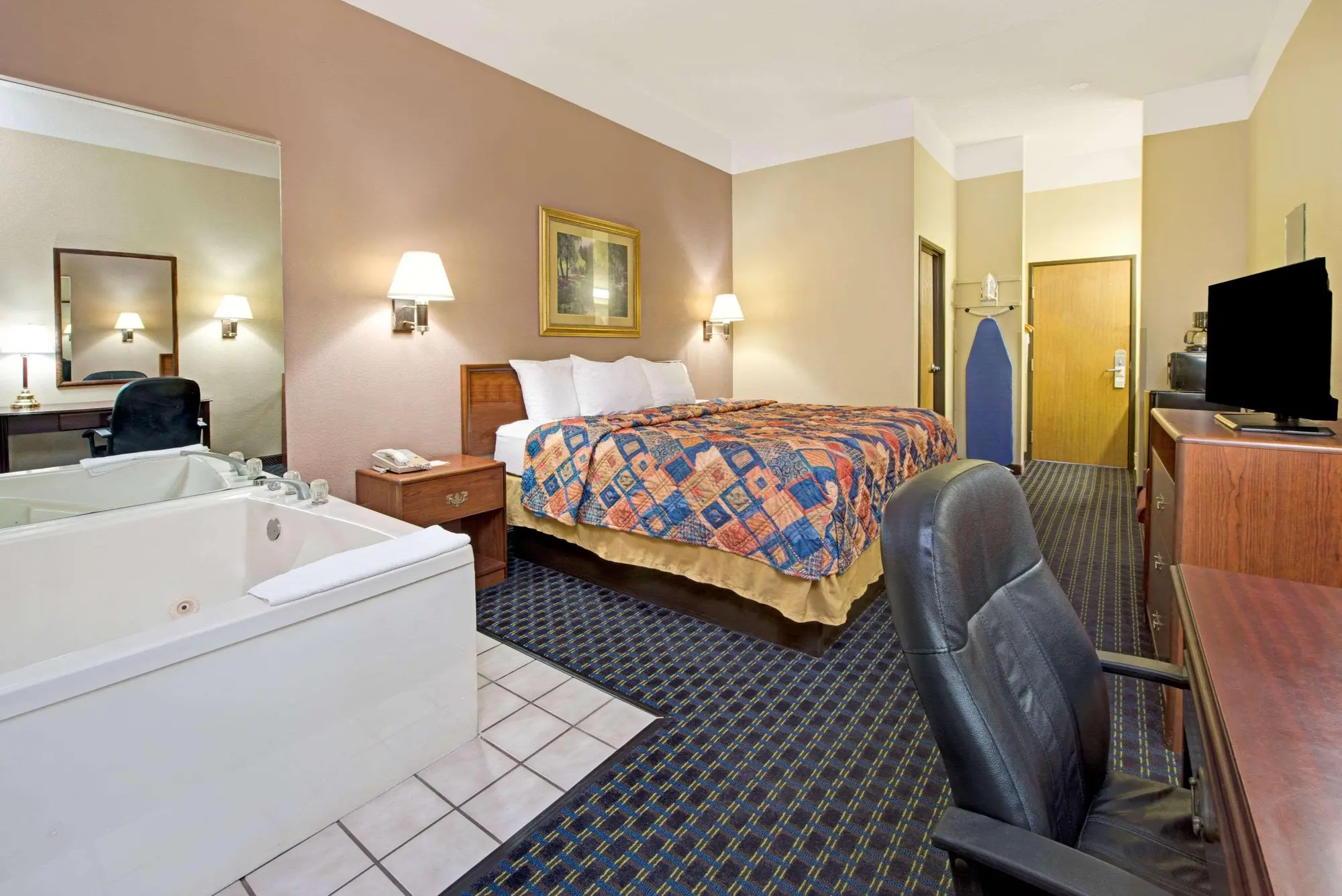 Days Inn by Wyndham Collinsville, Room