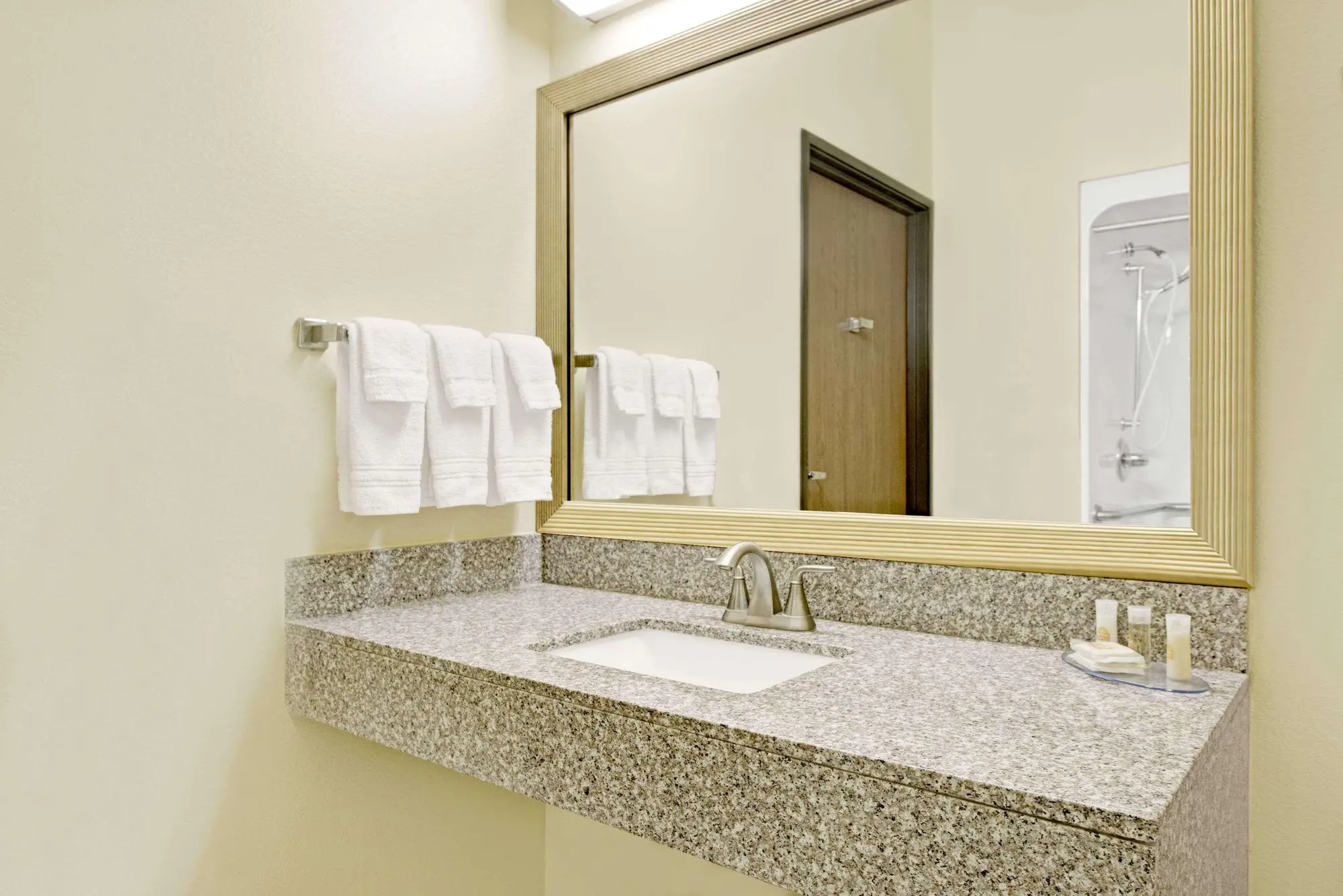 Days Inn by Wyndham Collinsville, Room
