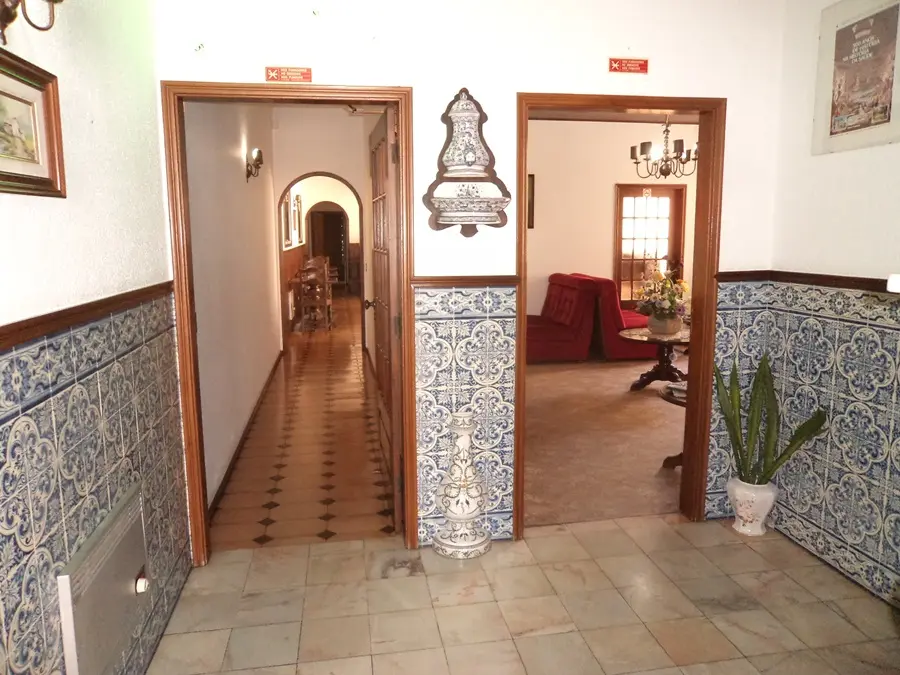 Dona Leonor, General view