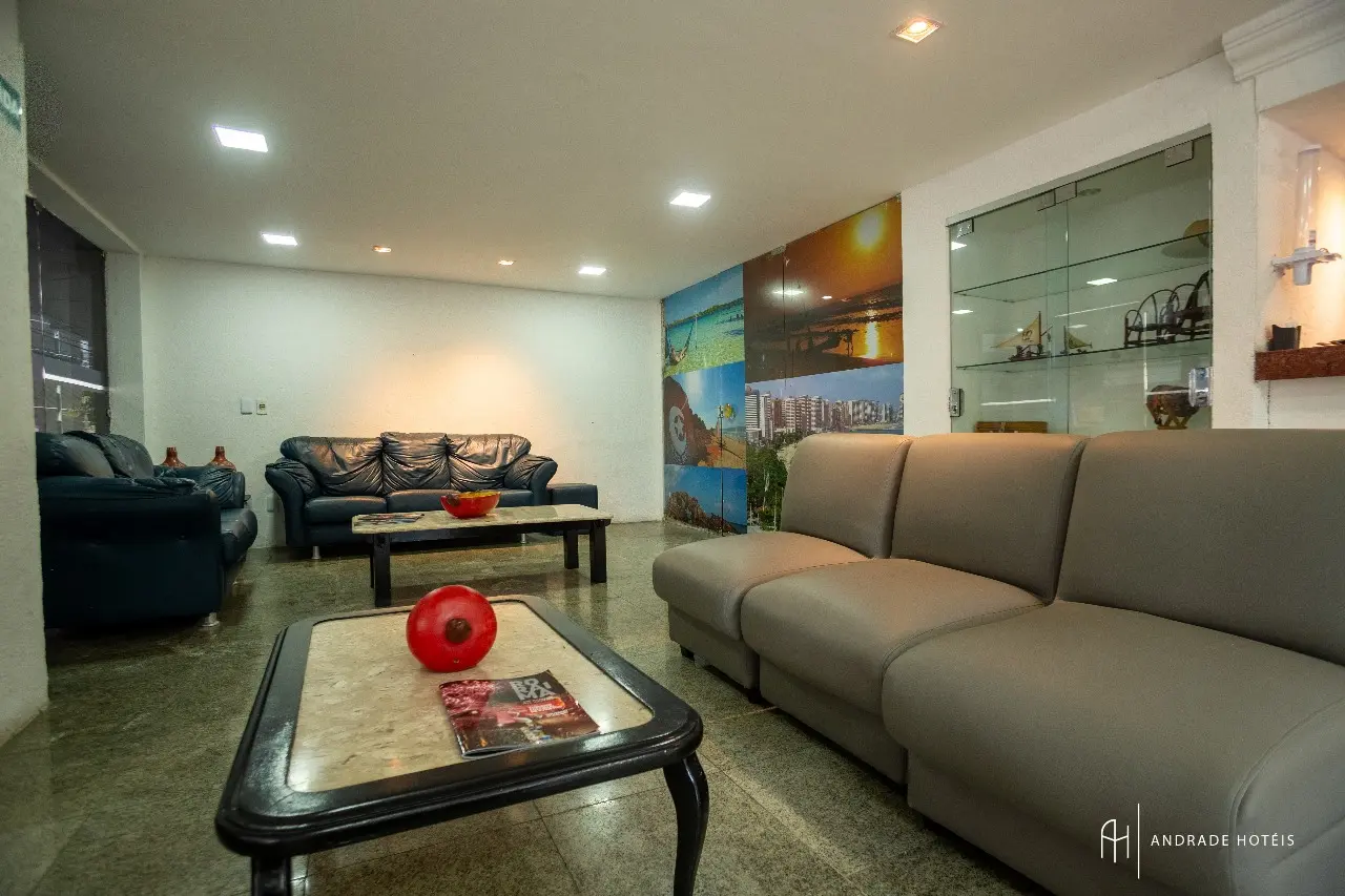 Rede Andrade Coimbra, Lobby