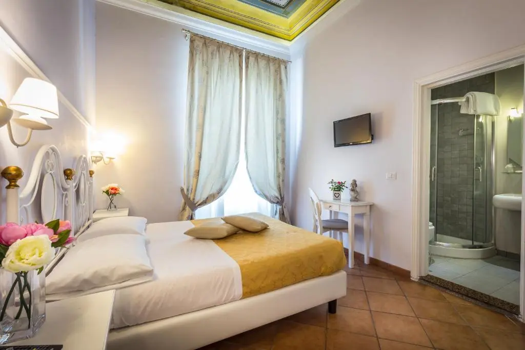 Ferrucci, Room