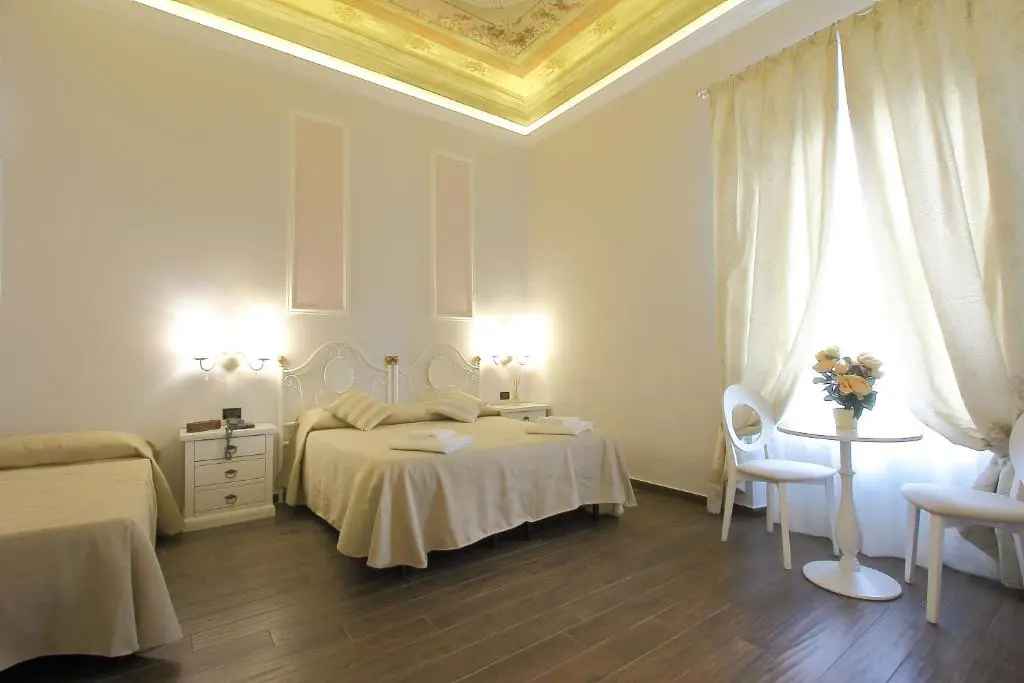 Ferrucci, Room