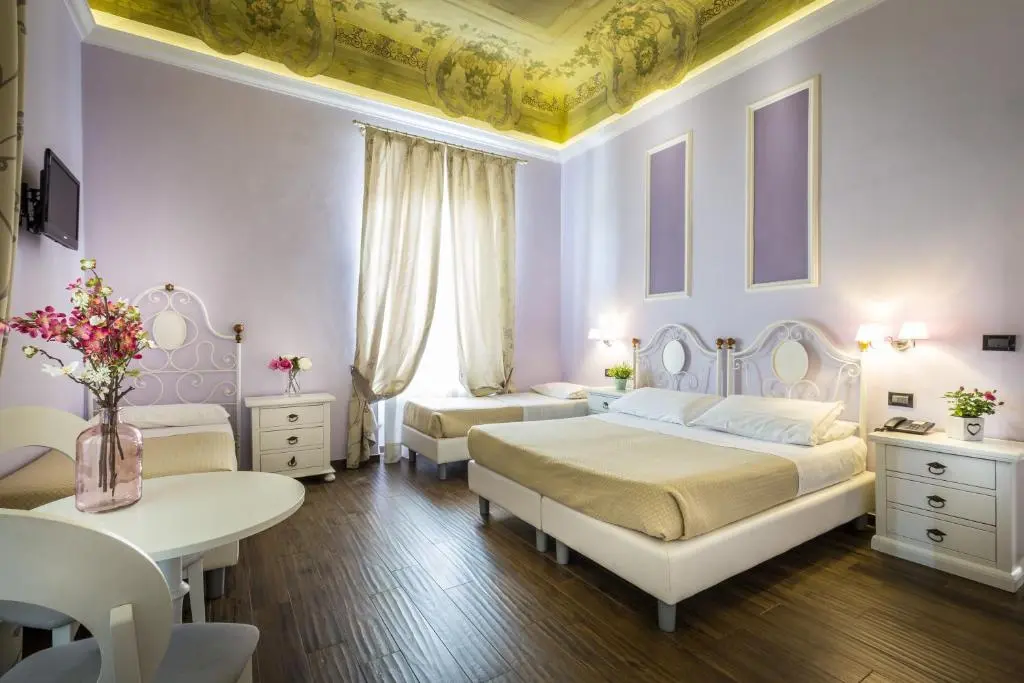 Ferrucci, Room