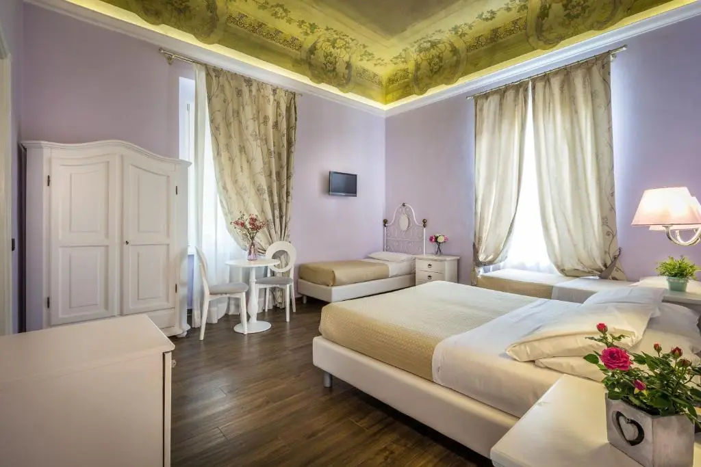 Ferrucci, Room