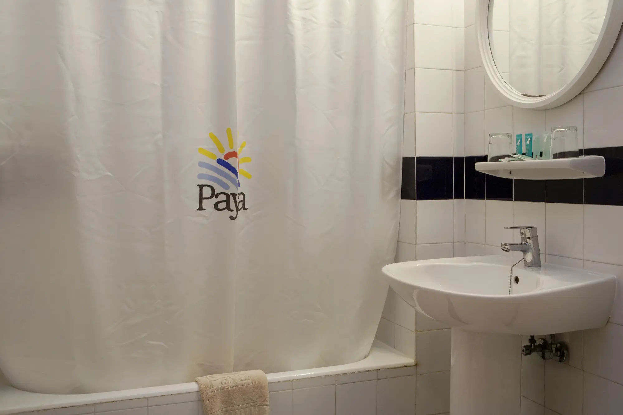 Portu Saler, Room