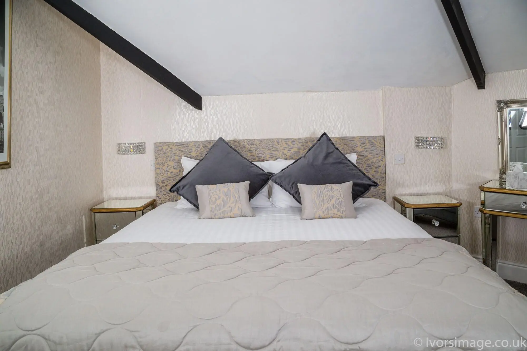 The Whittington & Cat, Room