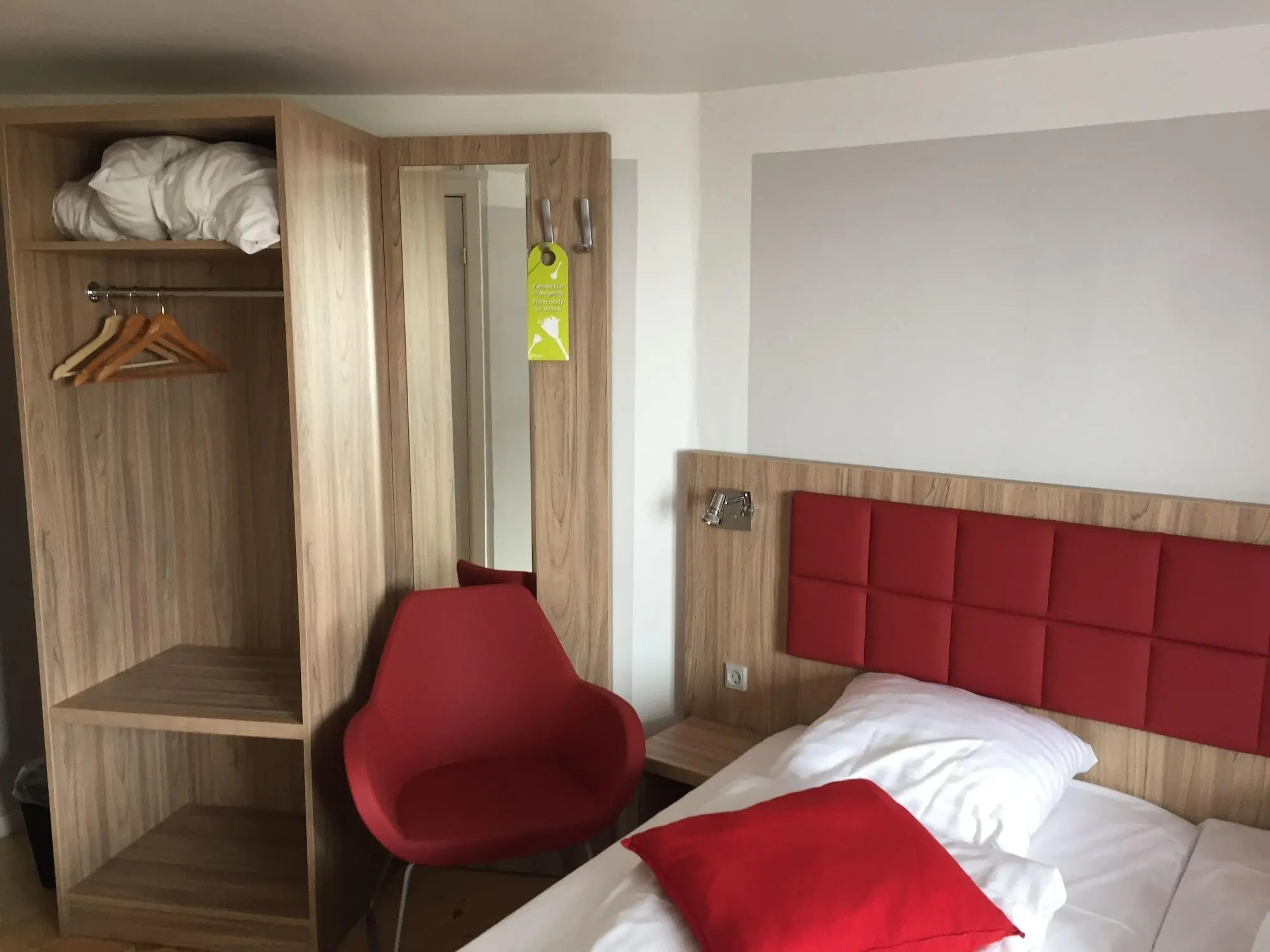 Skandia, Room