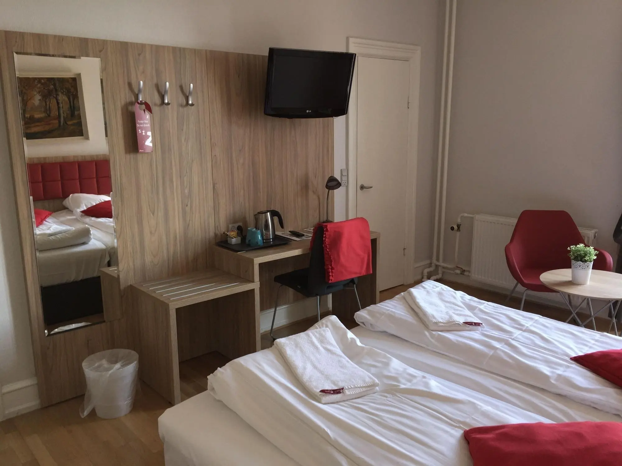 Skandia, Room