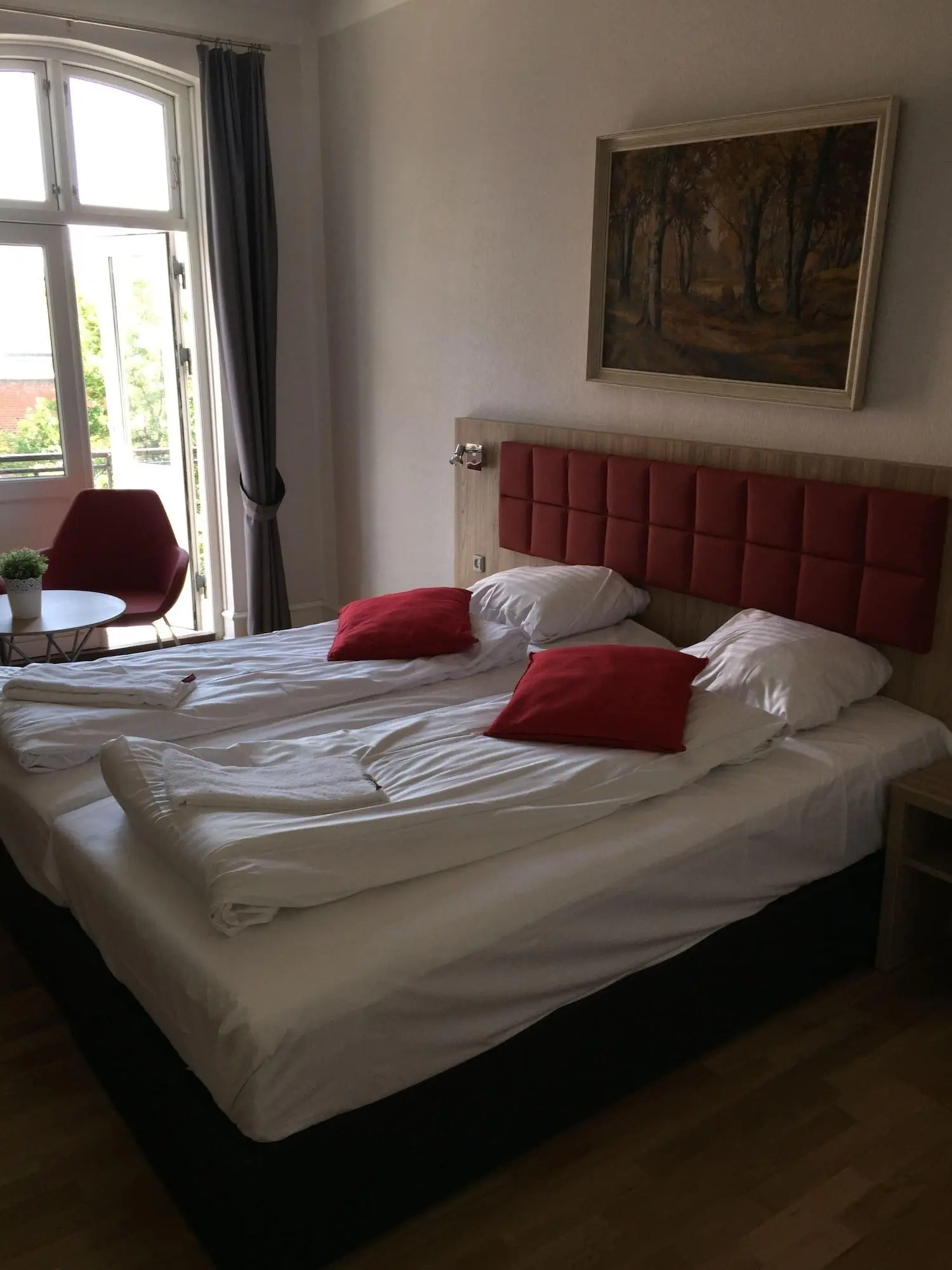 Skandia, Room