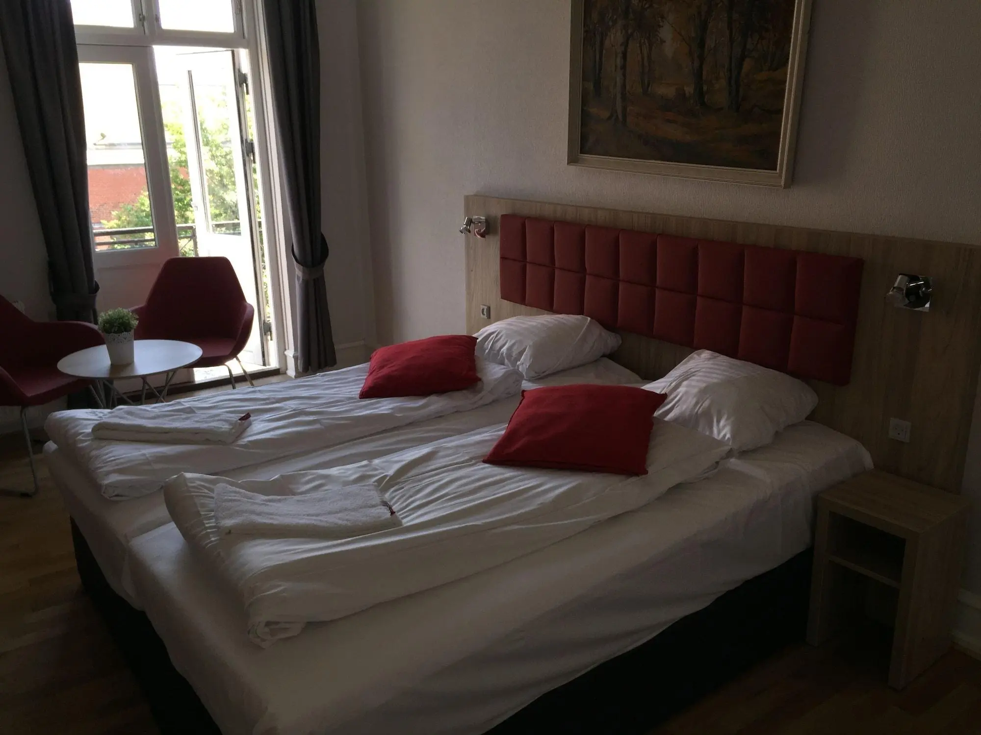 Skandia, Room