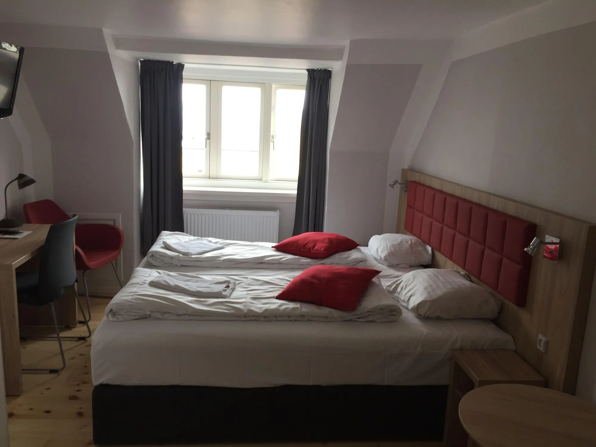 Skandia, Room