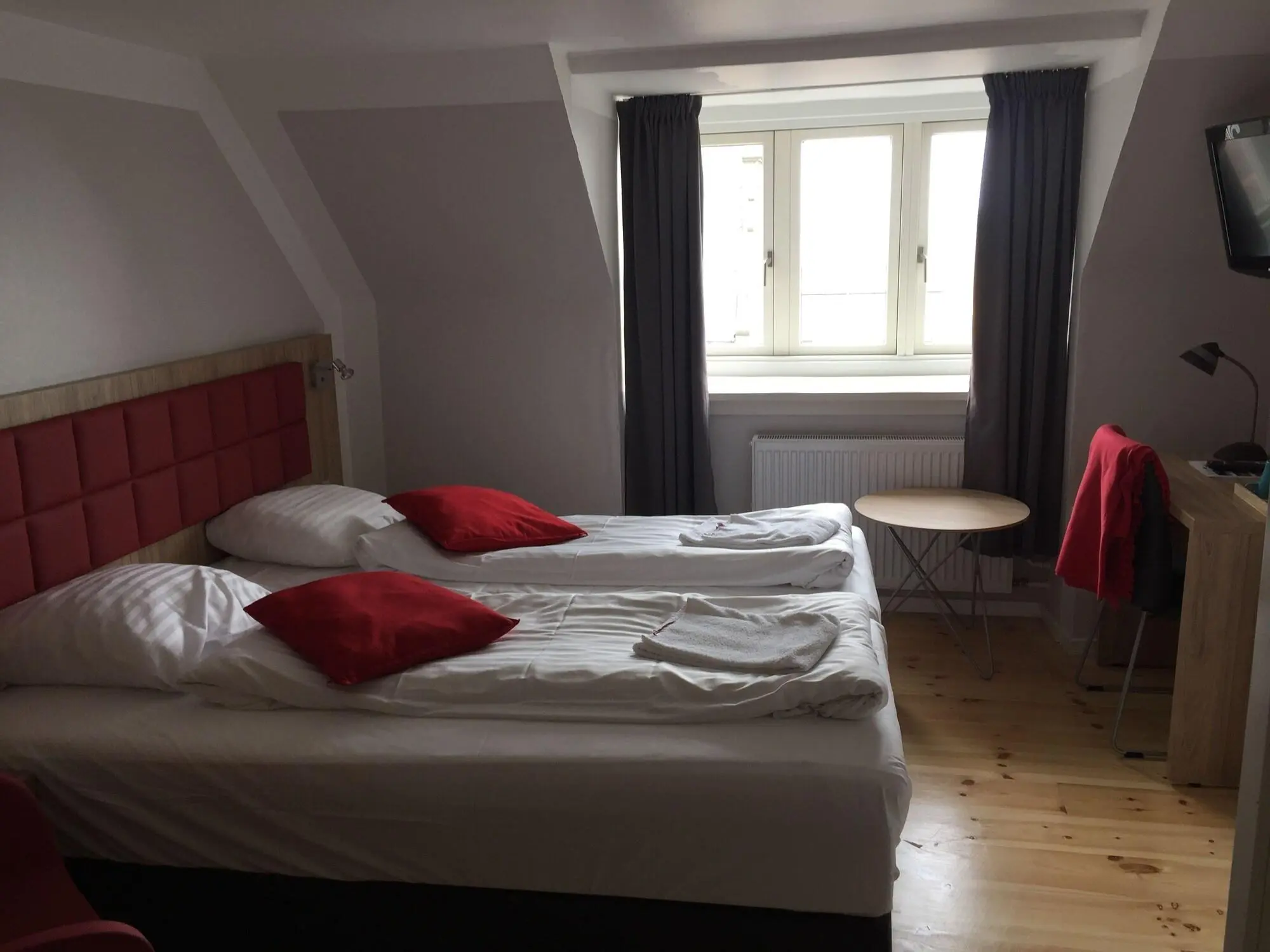 Skandia, Room