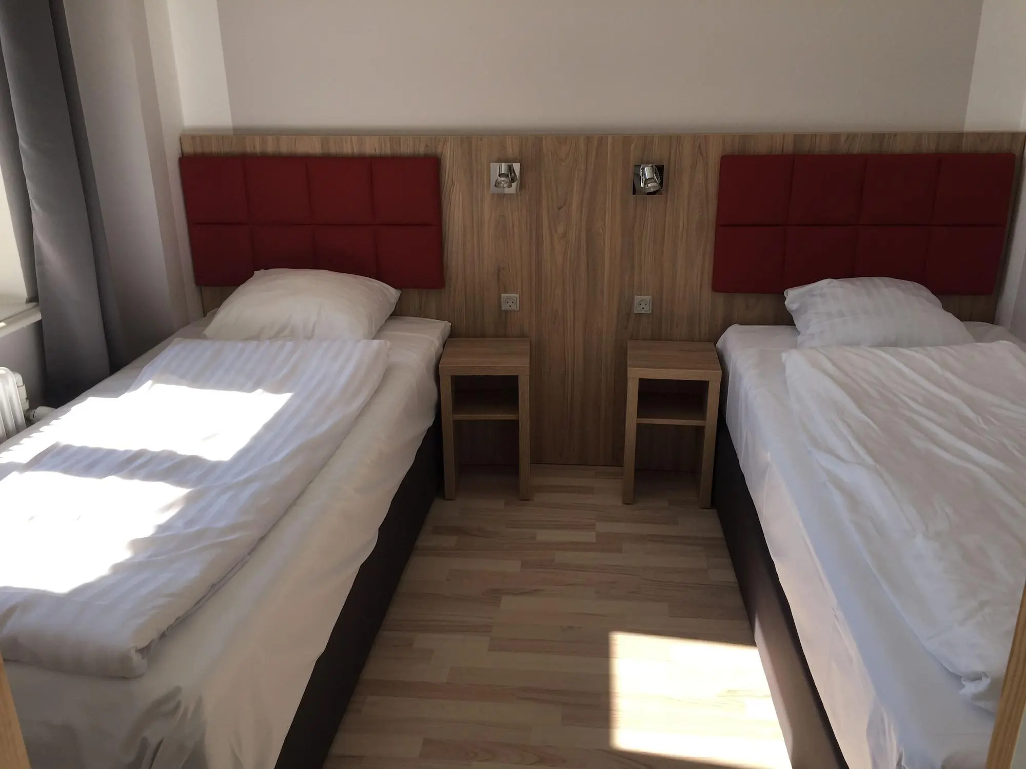Skandia, Room