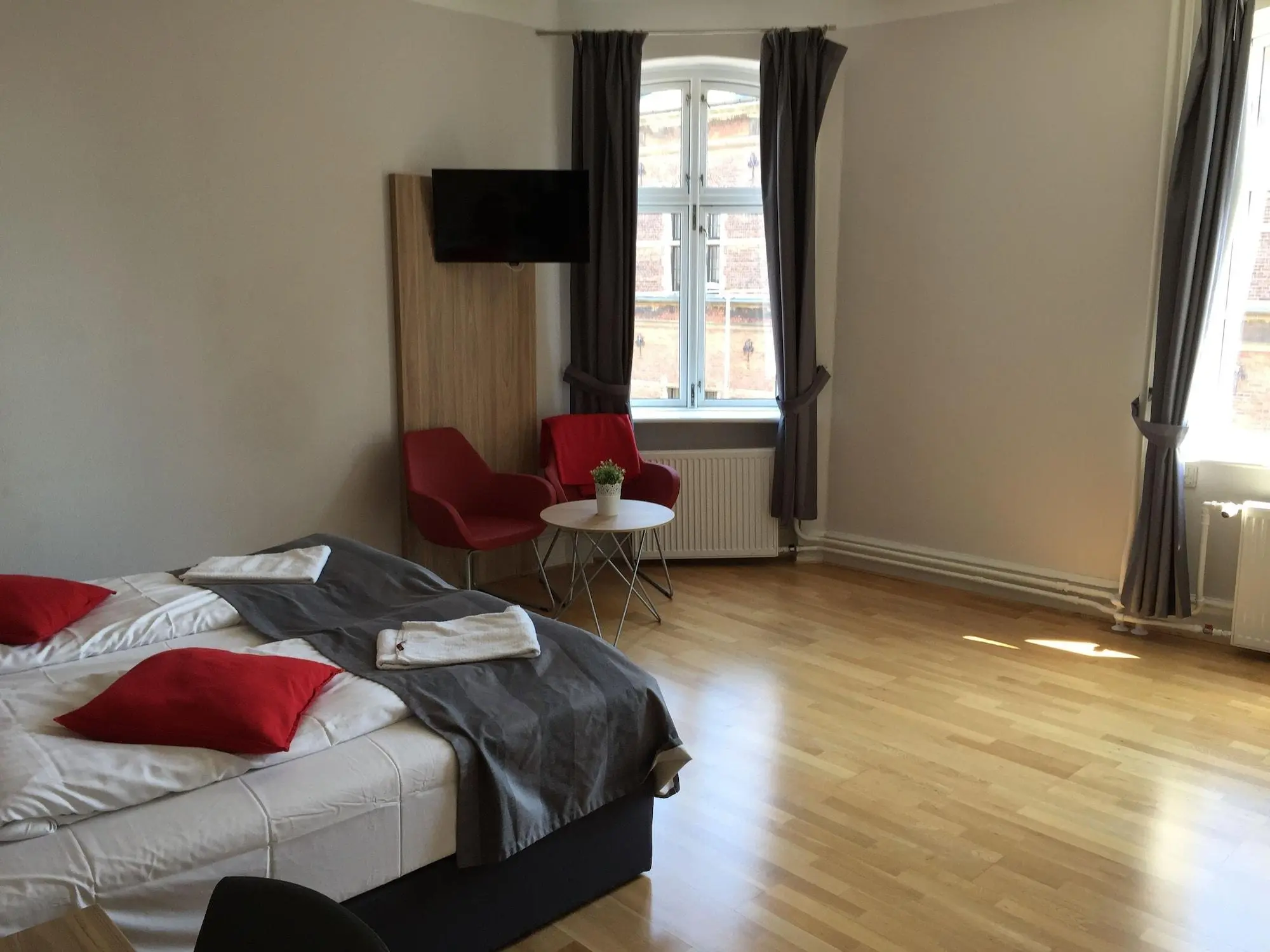 Skandia, Room