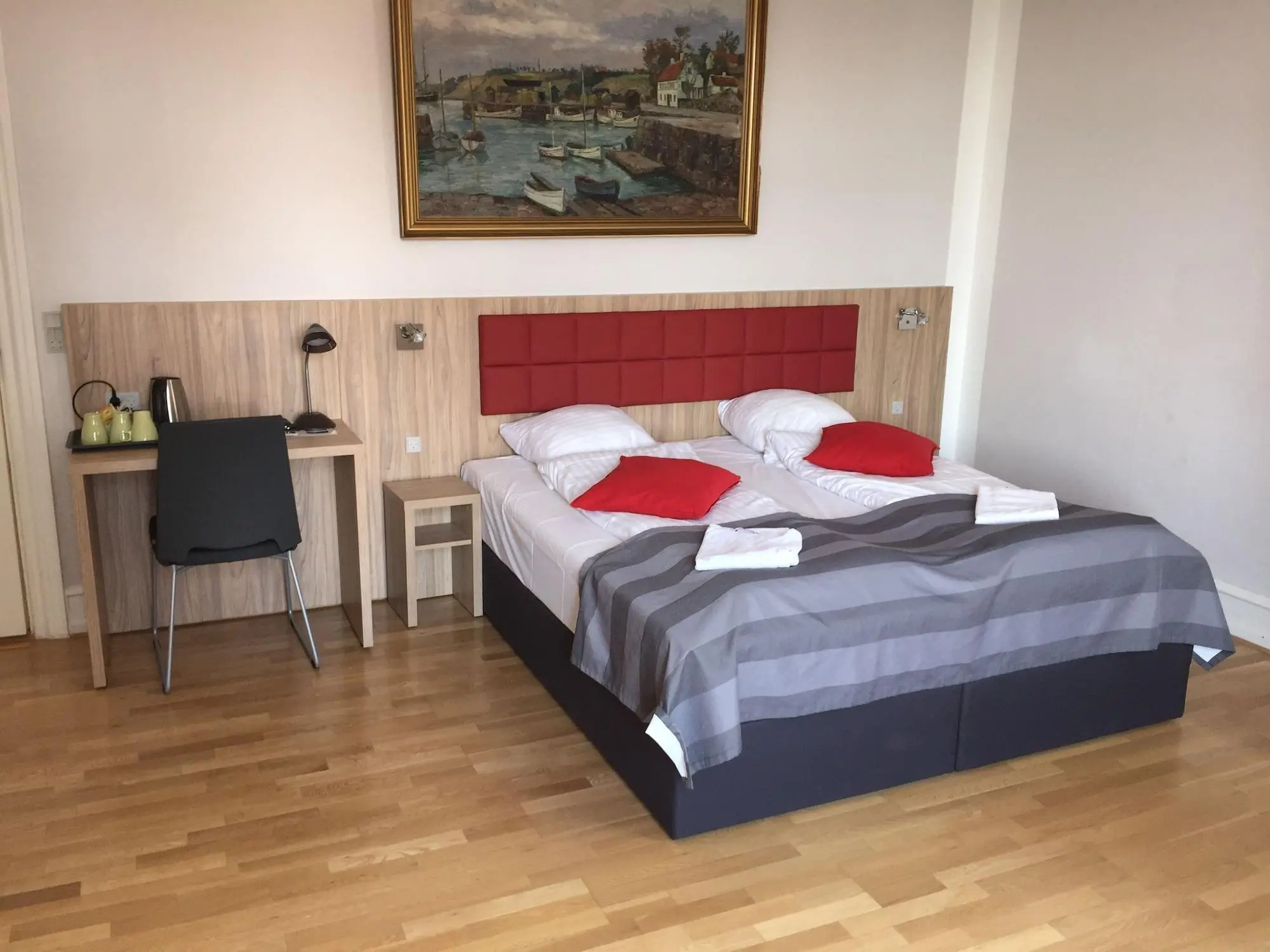 Skandia, Room