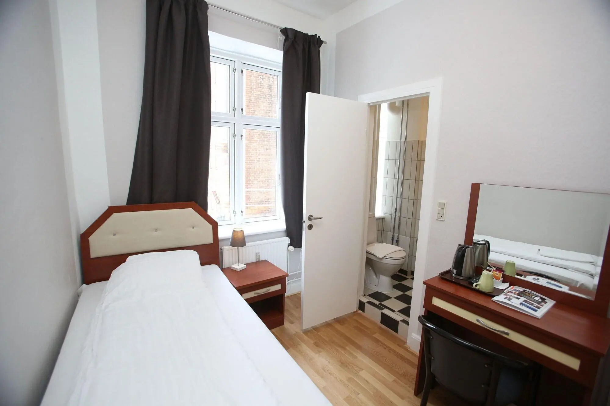Skandia, Room