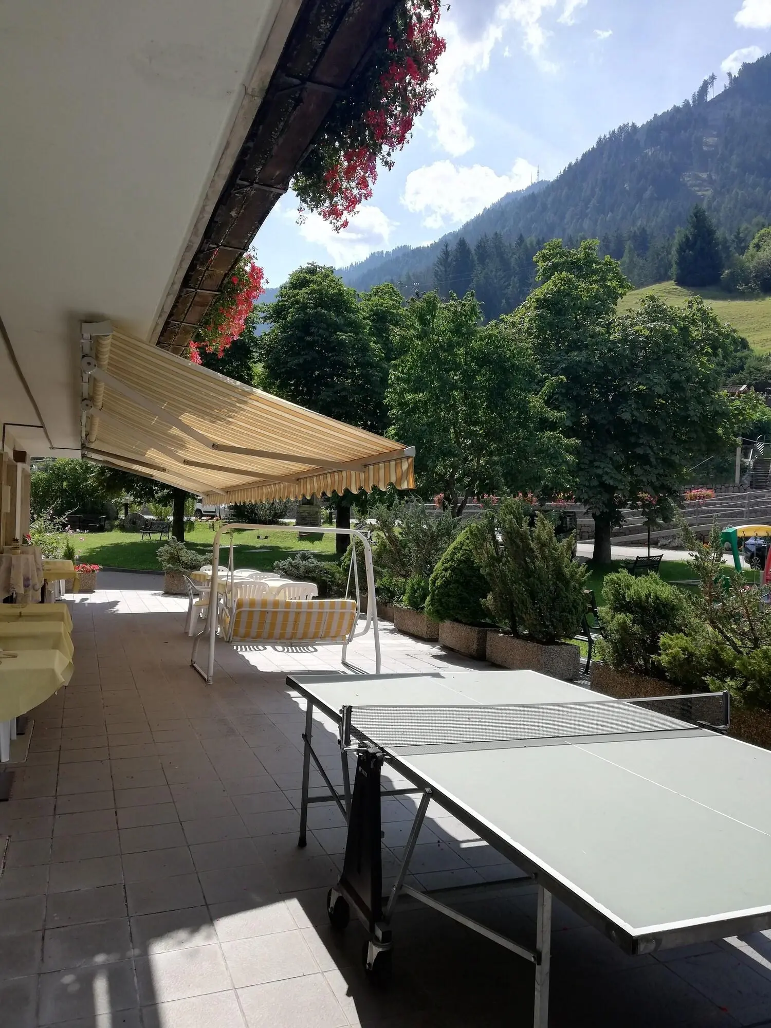 La Rodes, Terrace