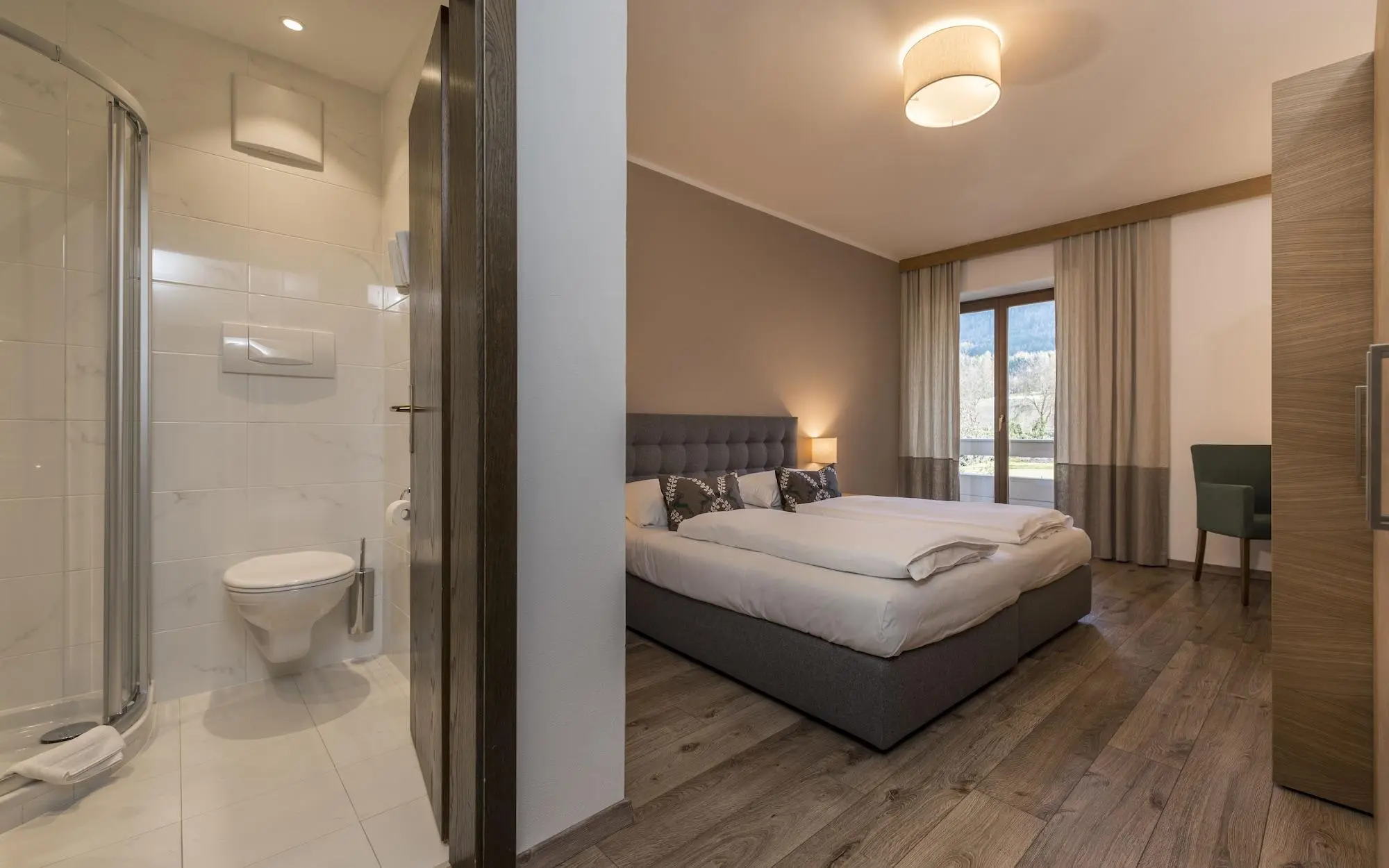 Schönblick, Room
