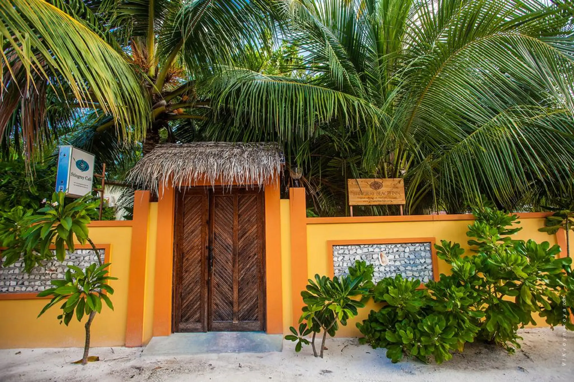 Stingray Beach Inn at Maafushi, General view