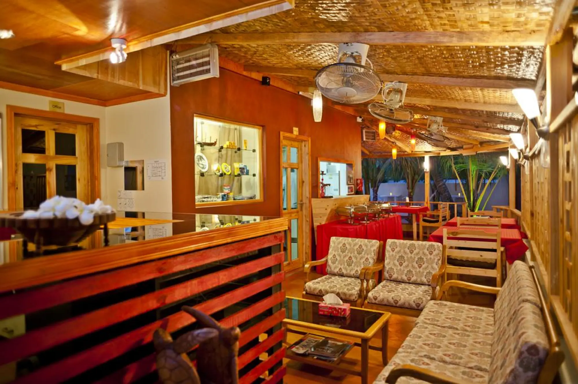 Stingray Beach Inn at Maafushi, Restaurant