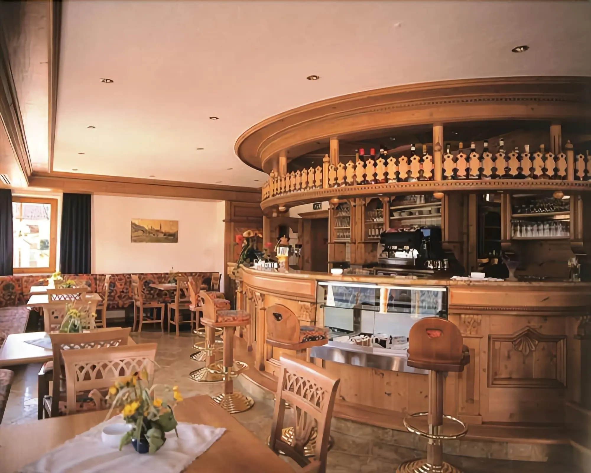Turmhotel Gschwendt, Bar