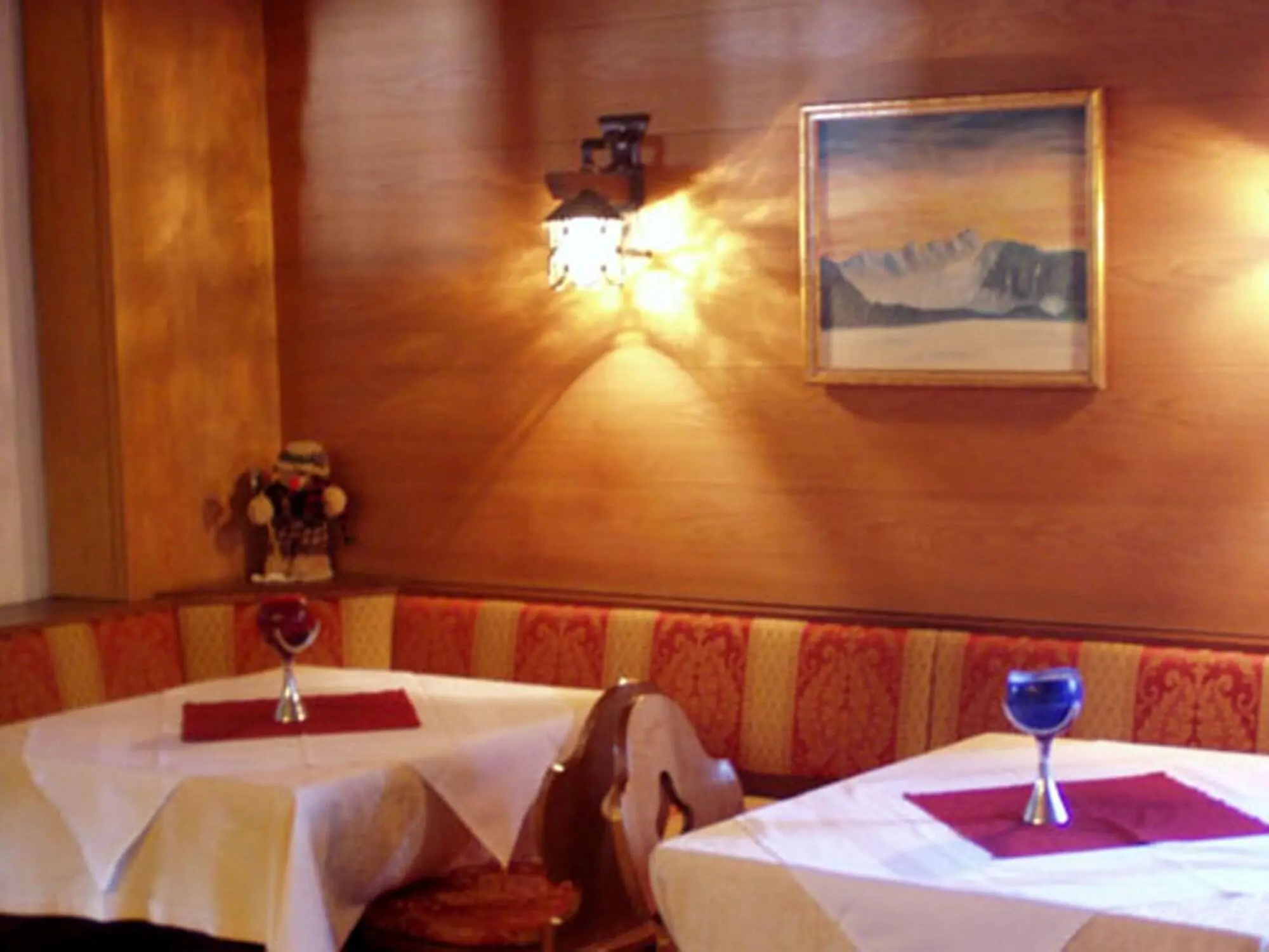 Rosengarten, Lobby