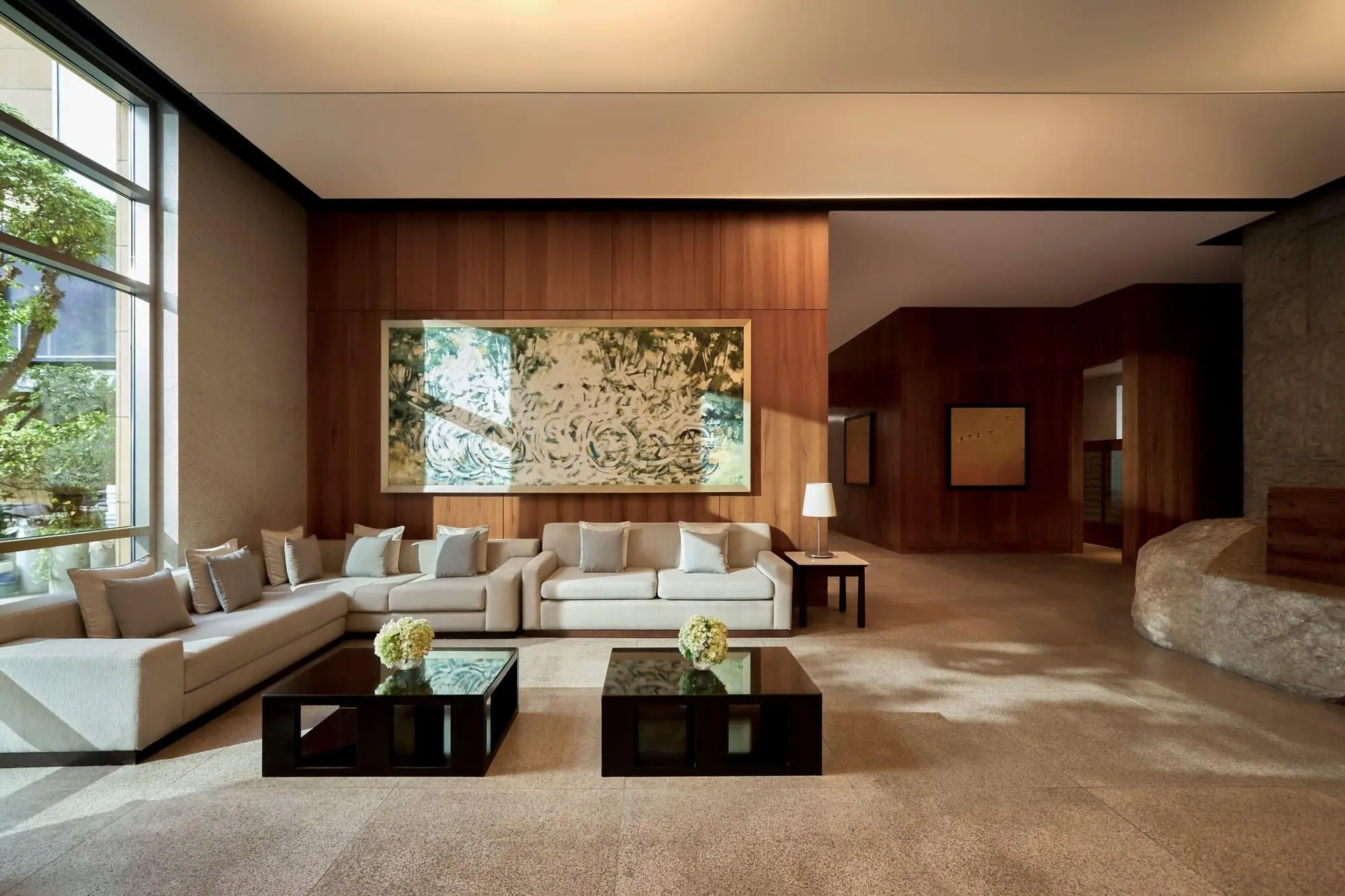 InterContinental Saigon Residences, Lobby