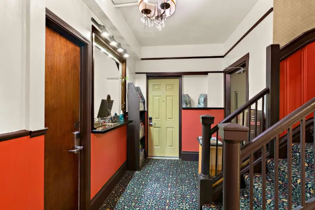 Mithila San Francisco, SureStay Collection by Best, Lobby