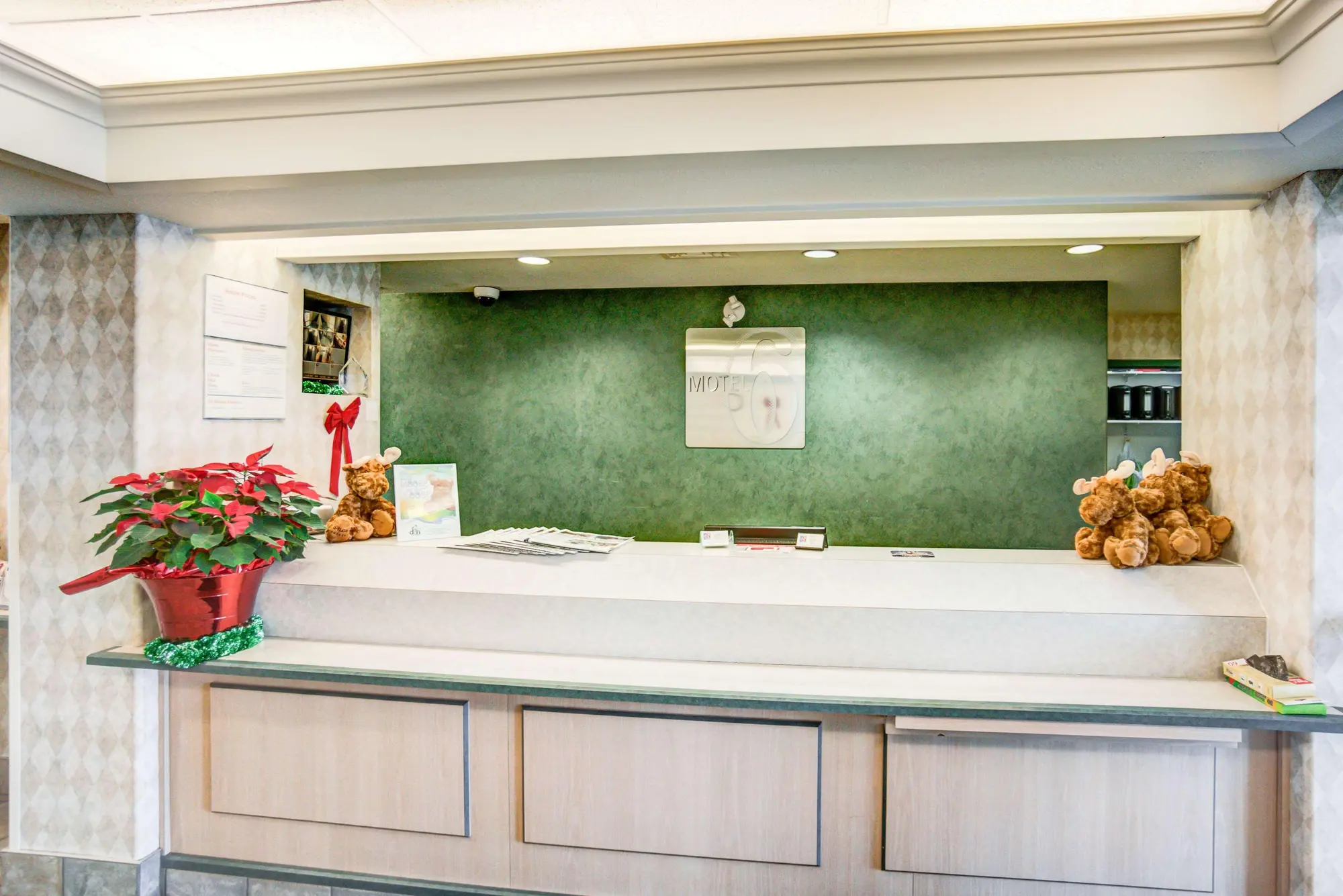 Motel 6 Red Deer, Lobby