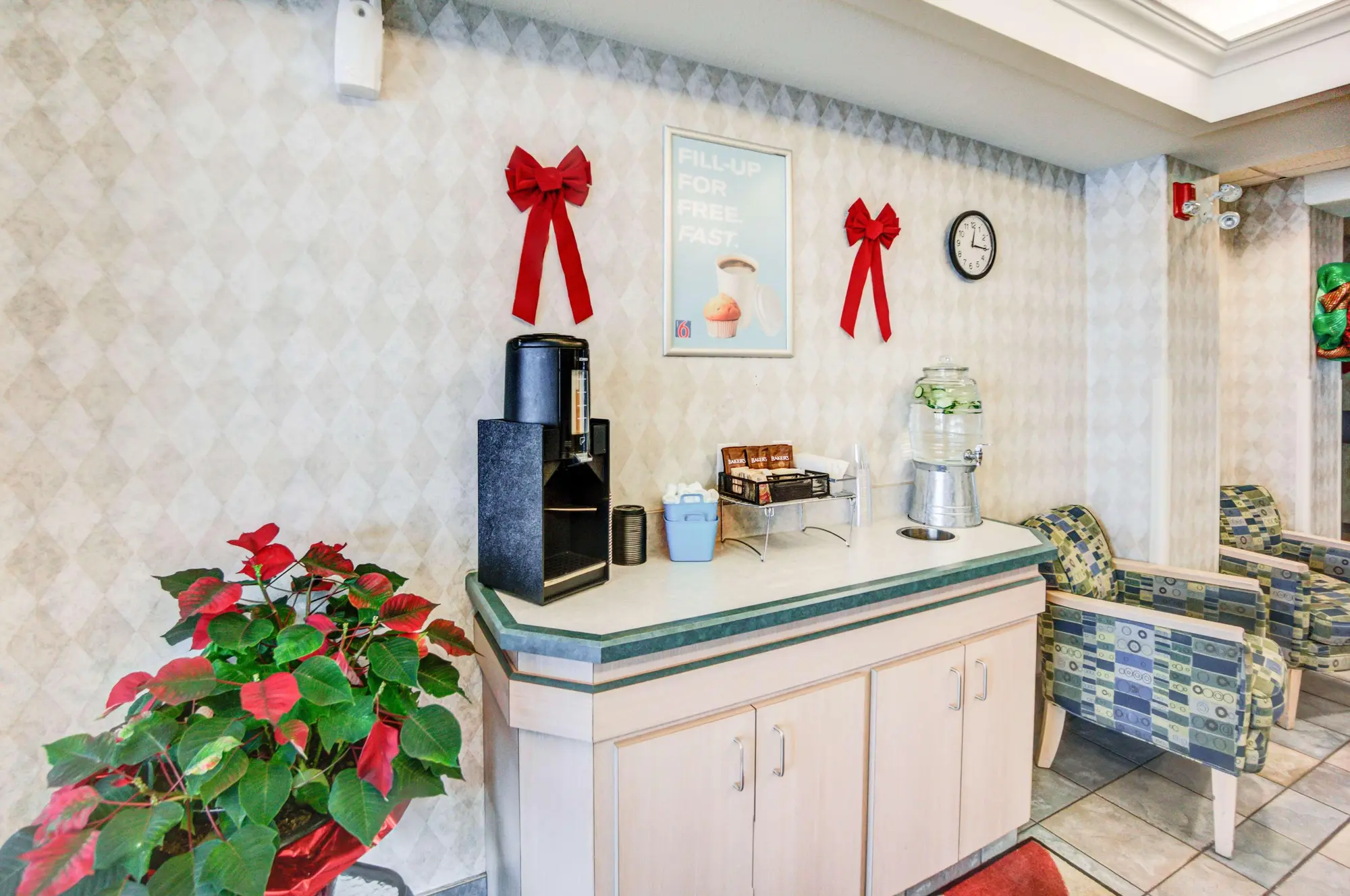 Motel 6 Red Deer, Lobby