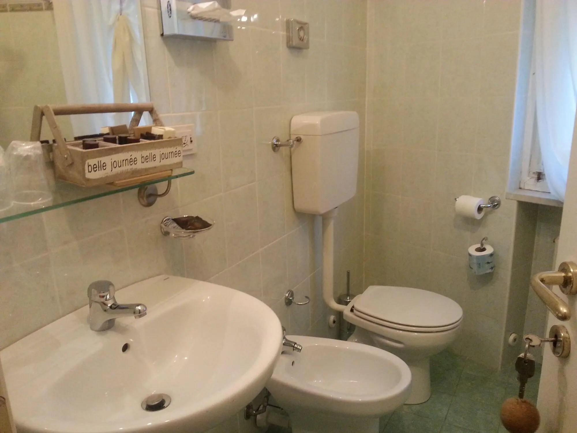 Argentina, Room