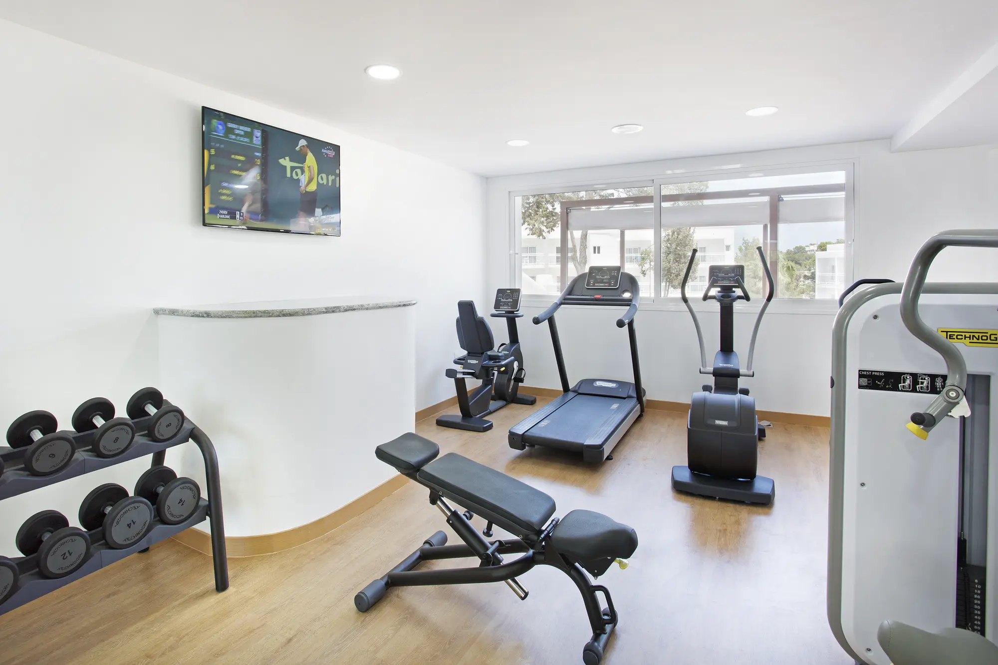Grupotel Ibiza Beach Resort. Adults Only, Sports and Entertainment