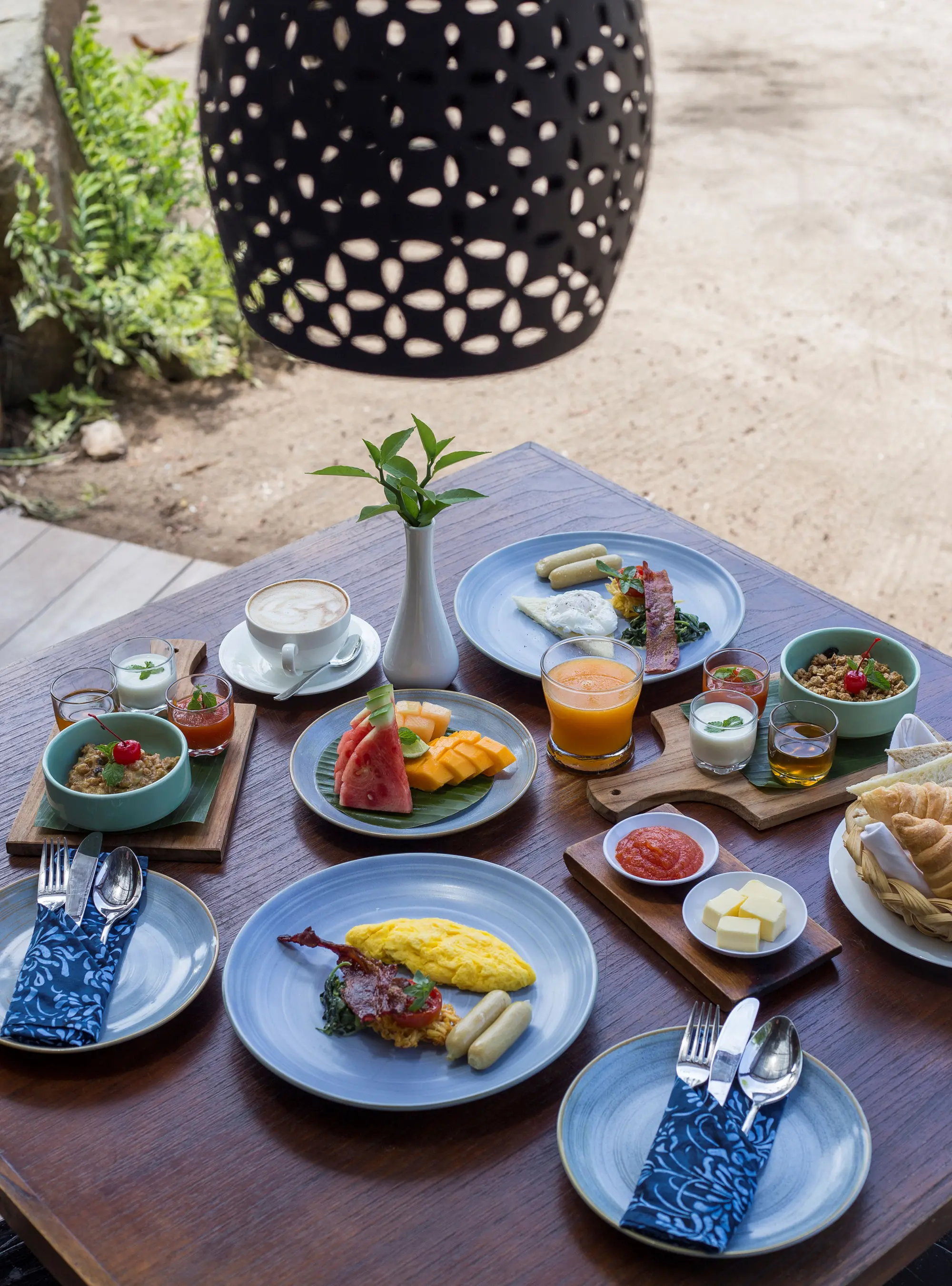 Plataran Komodo Resort & Spa, Restaurant