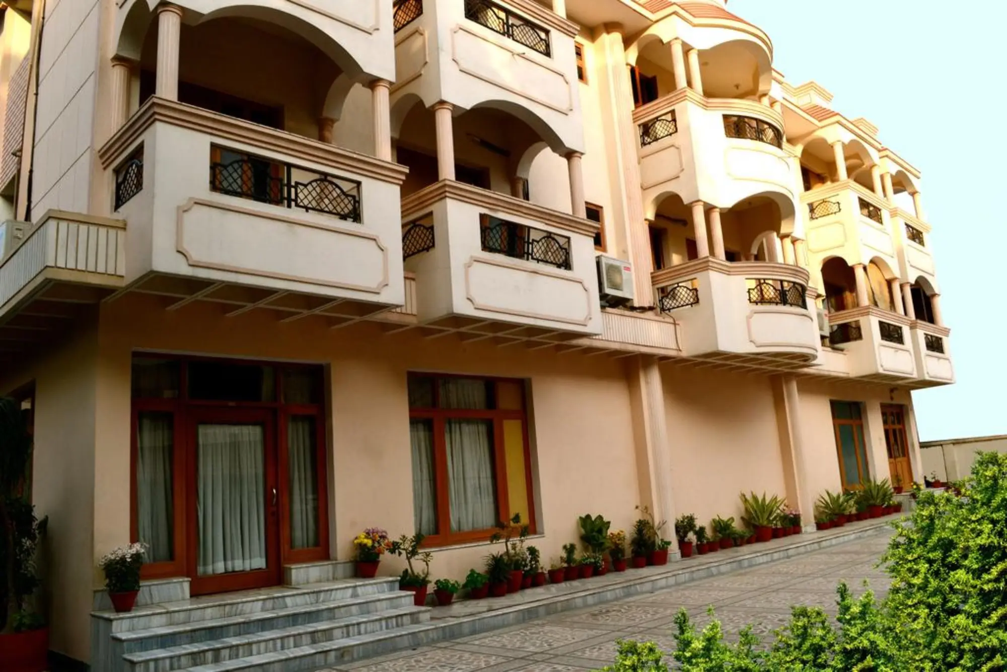 Gautam Hotel, General view
