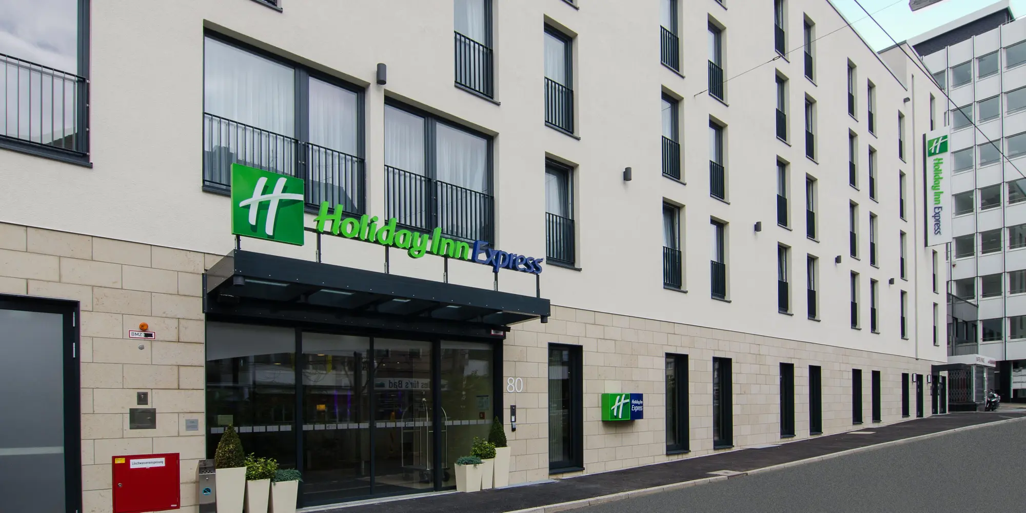 Premier Inn Düsseldorf City Centre, General view
