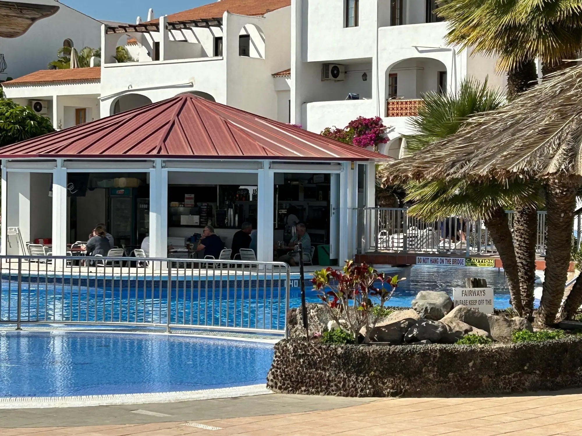 Fairways Club, Pool