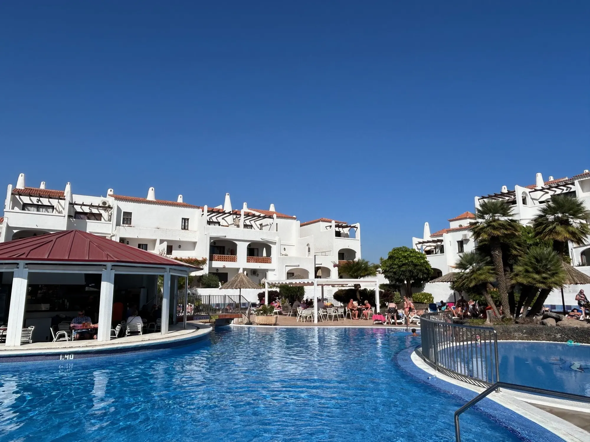 Fairways Club, Pool