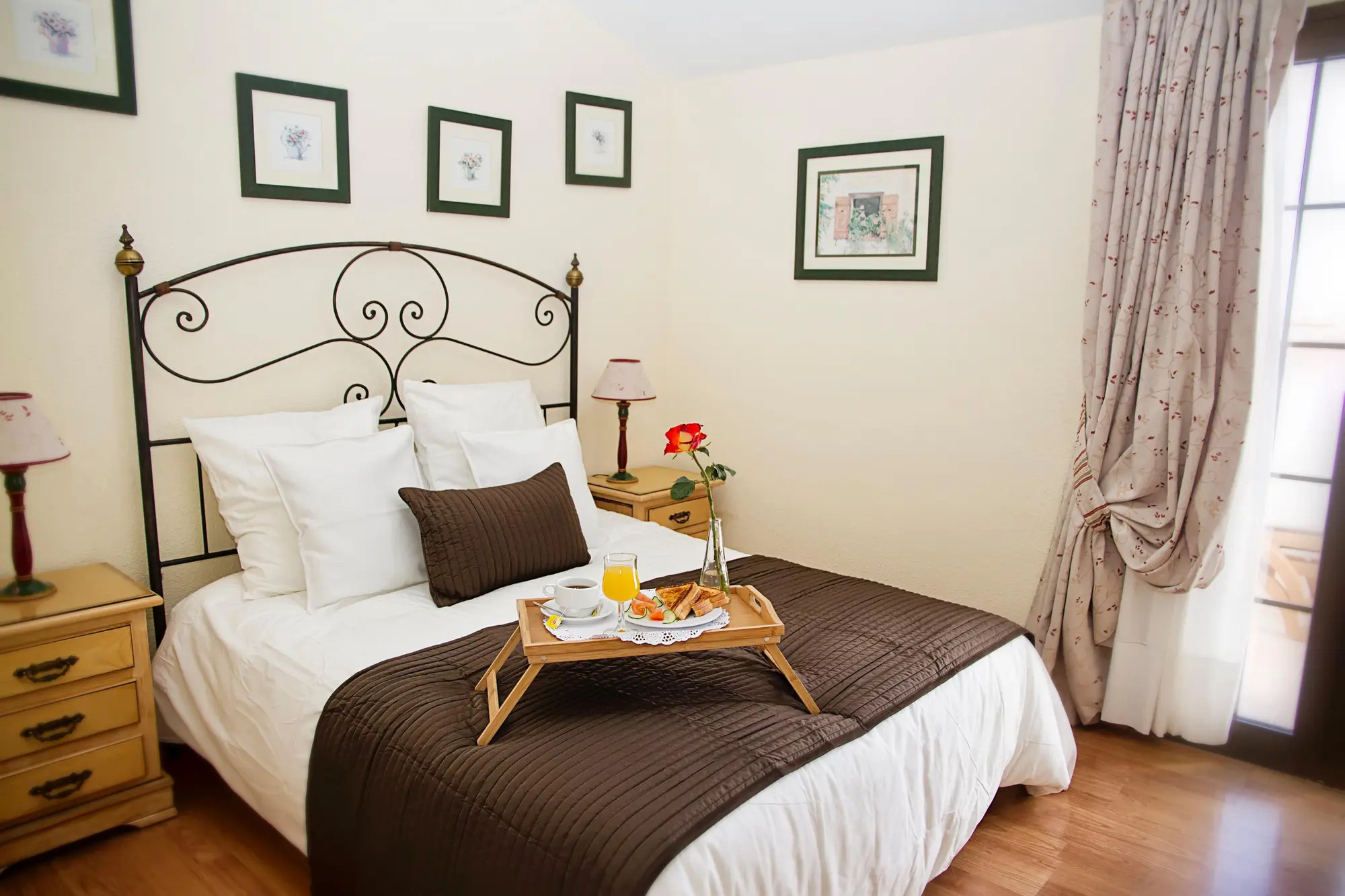 Fairways Club, Room