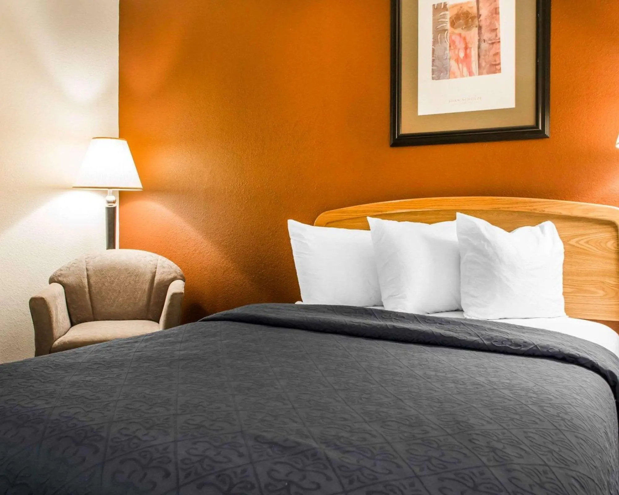 Quality Inn & Suites South/Obetz, Room