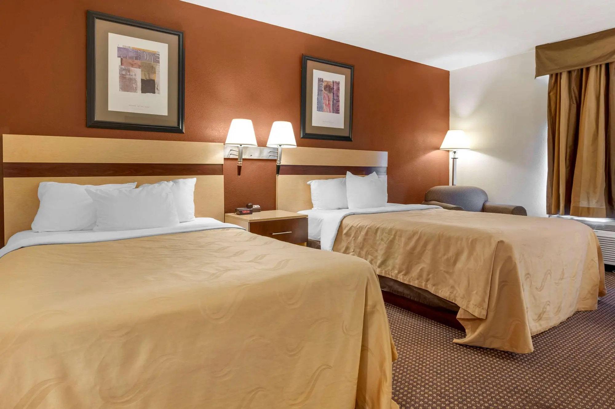 Quality Inn & Suites South/Obetz, Room