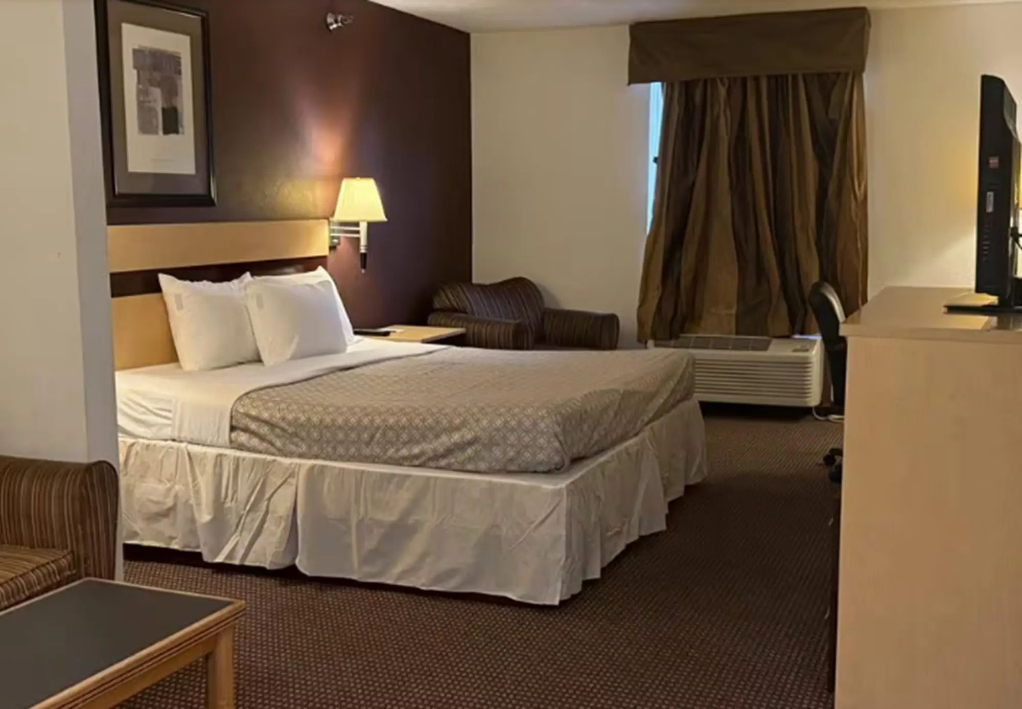 Quality Inn & Suites South/Obetz, Room