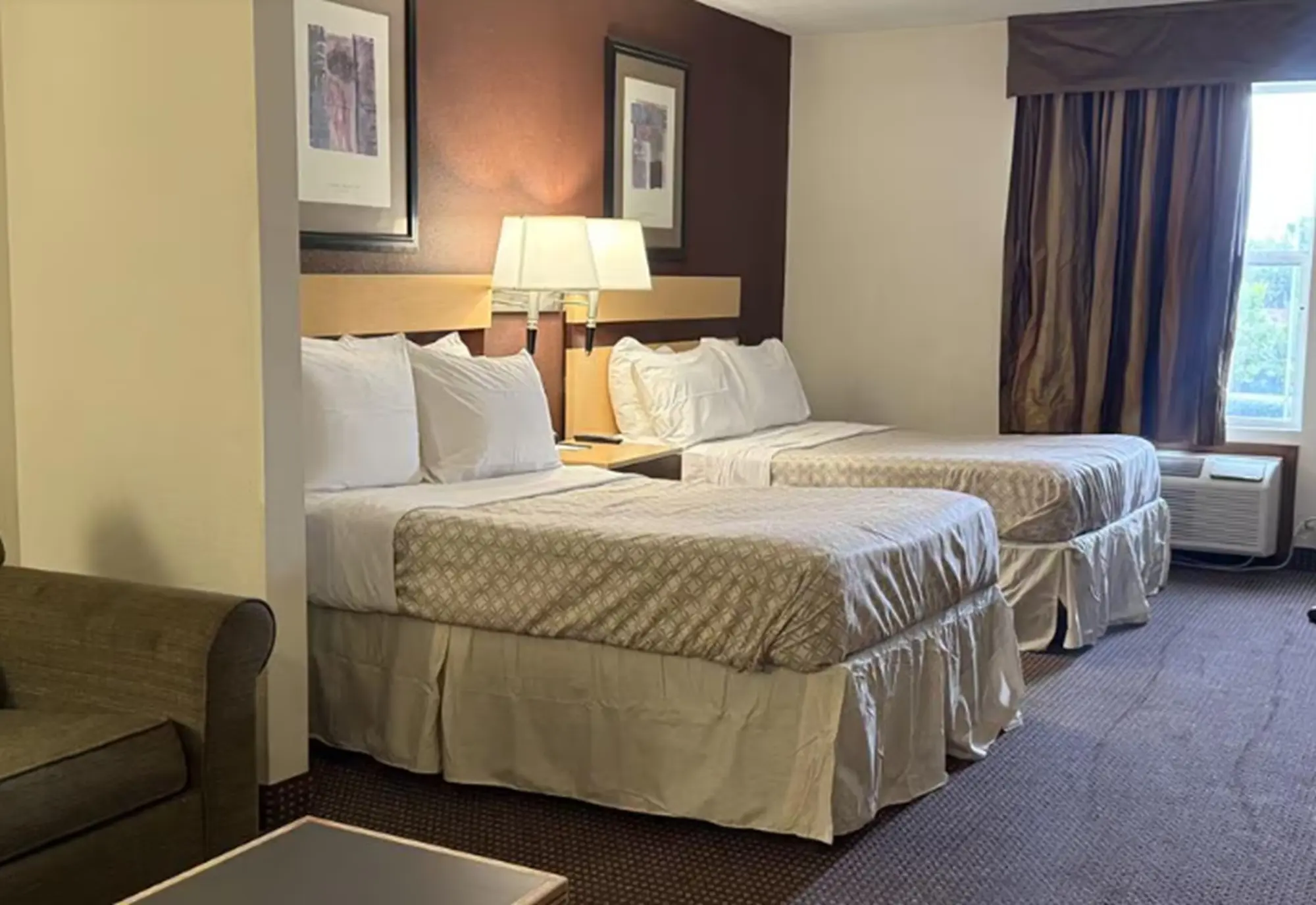 Quality Inn & Suites South/Obetz, Room
