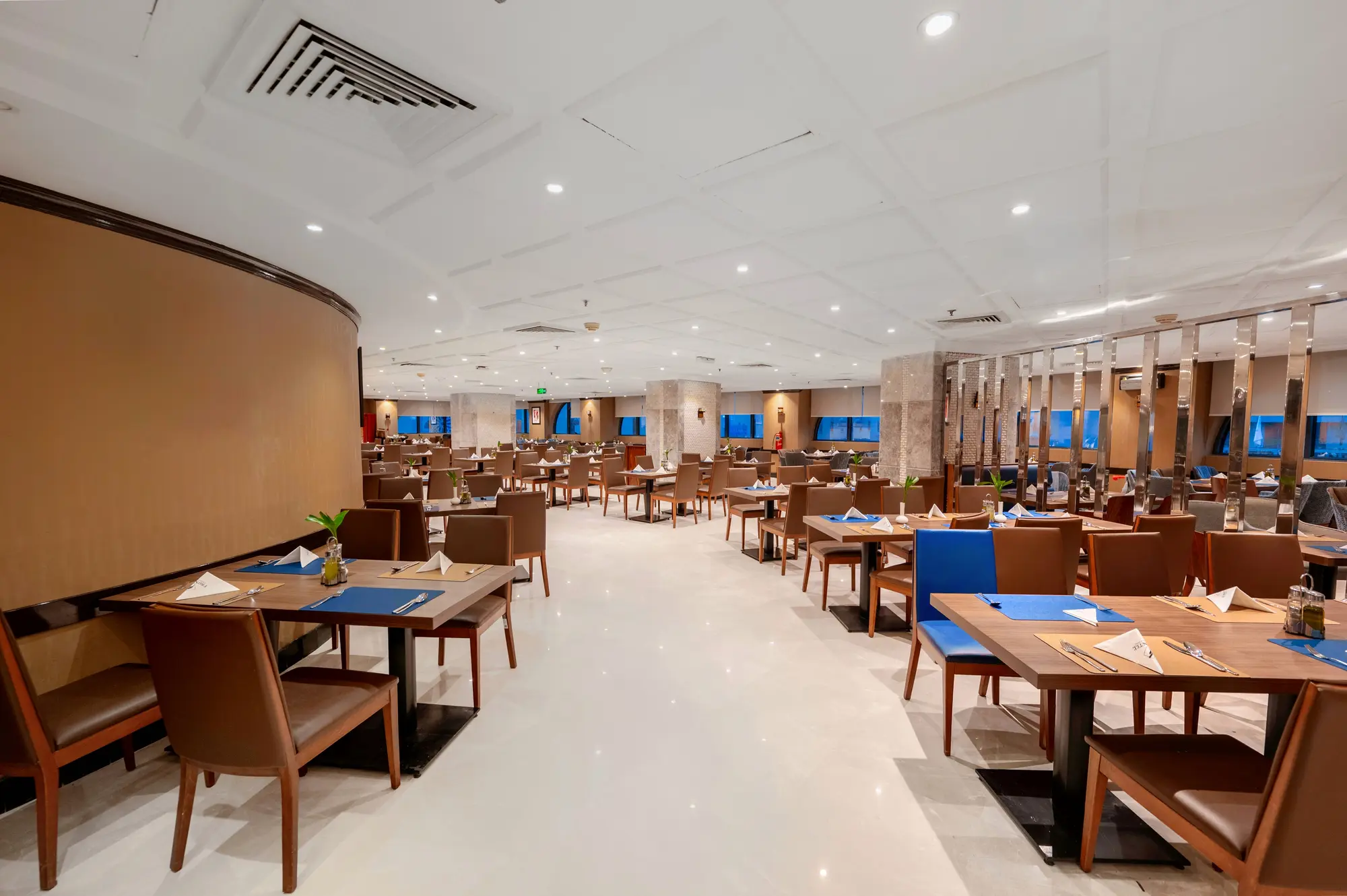 Frontel Al Harithia EX Majlis Grand, Restaurant