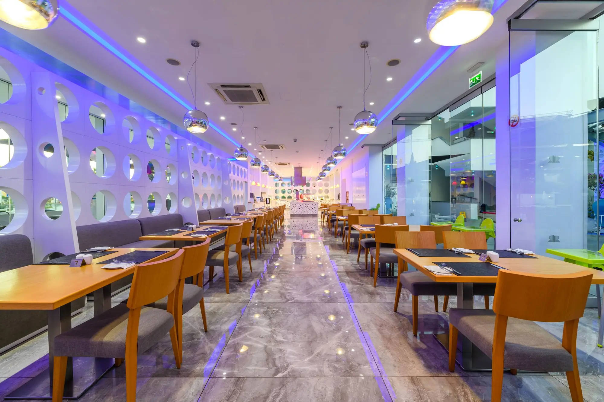 River Rock Hotel, Restaurant