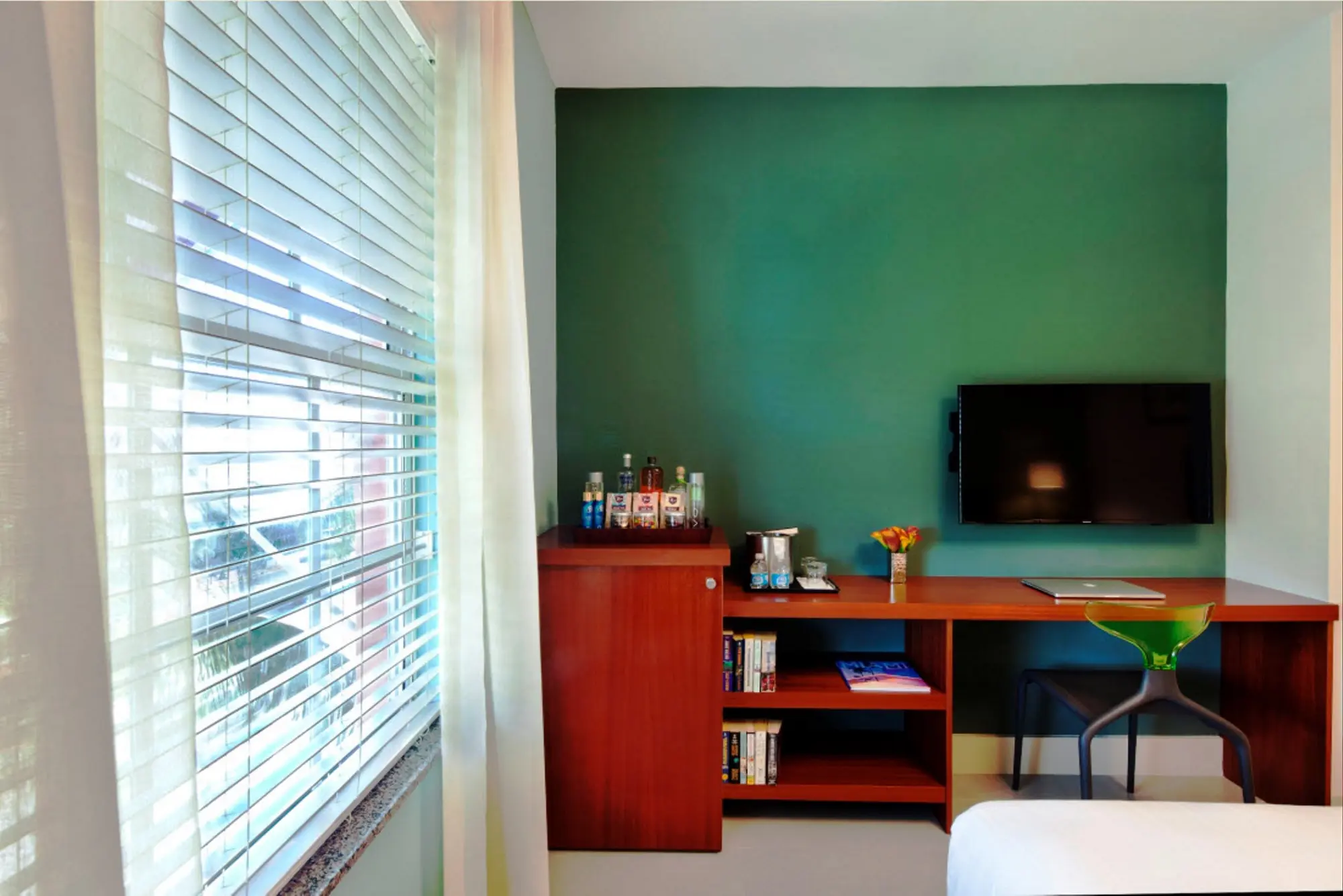 Kasa El Paseo Miami Beach, Room