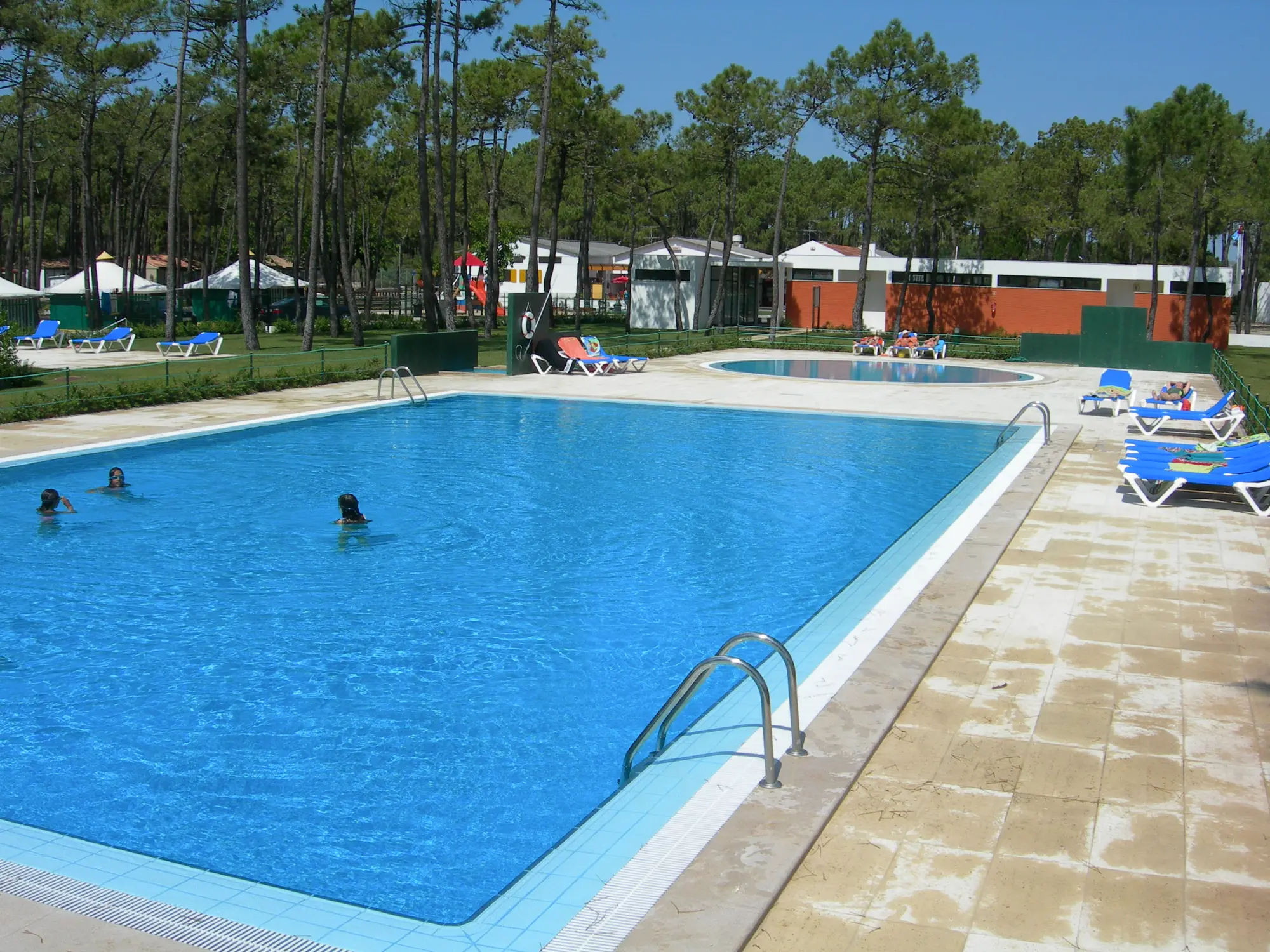 Orbitur Gala, Pool